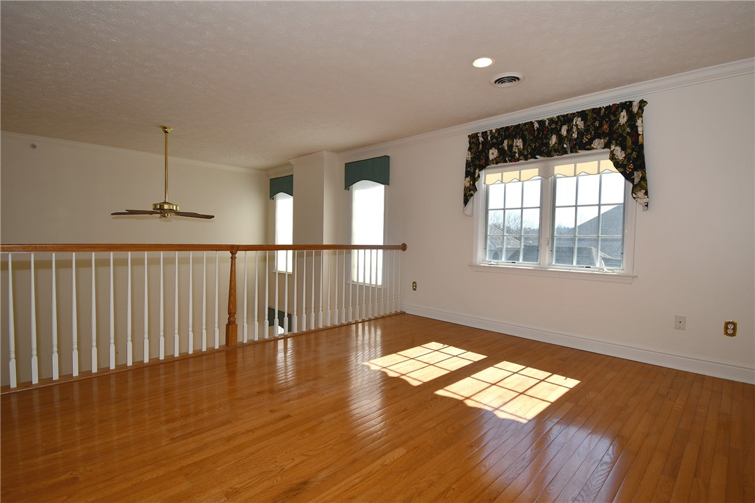 215 Victoria Ln