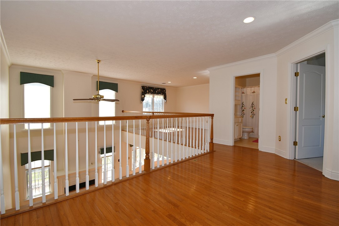 215 Victoria Ln