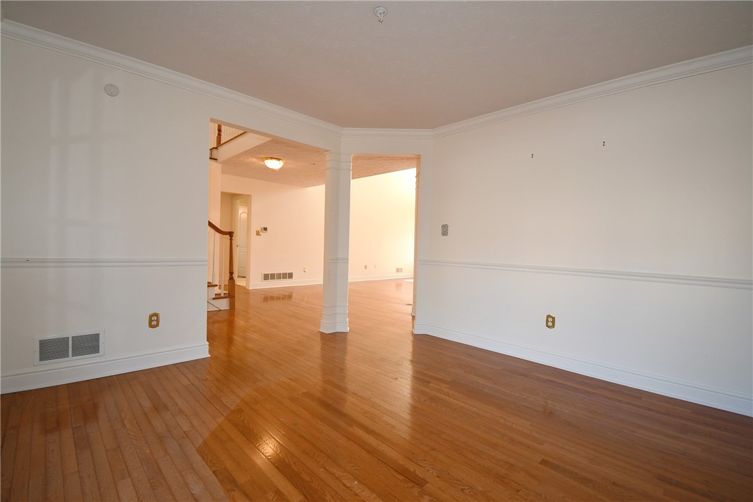 215 Victoria Ln