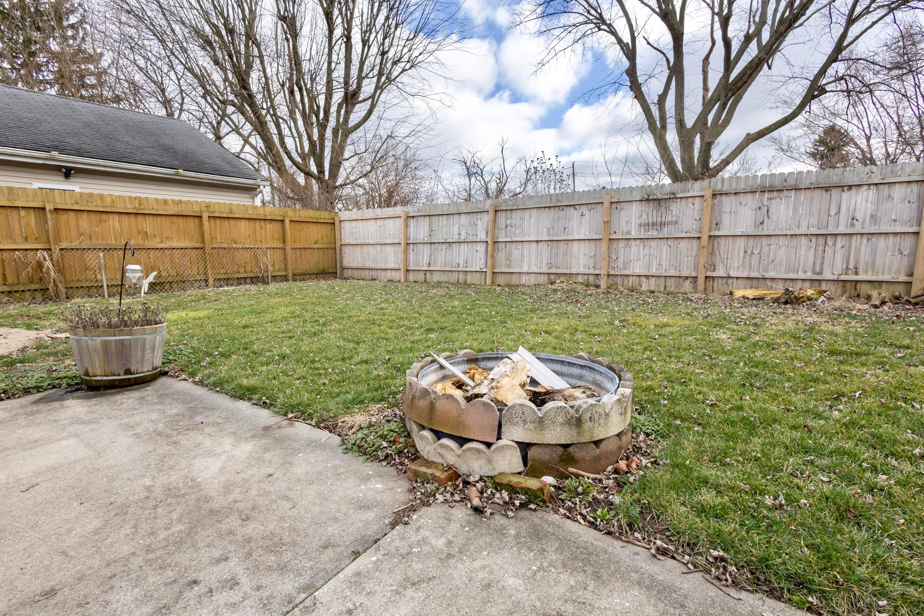 1031 Robinson Street