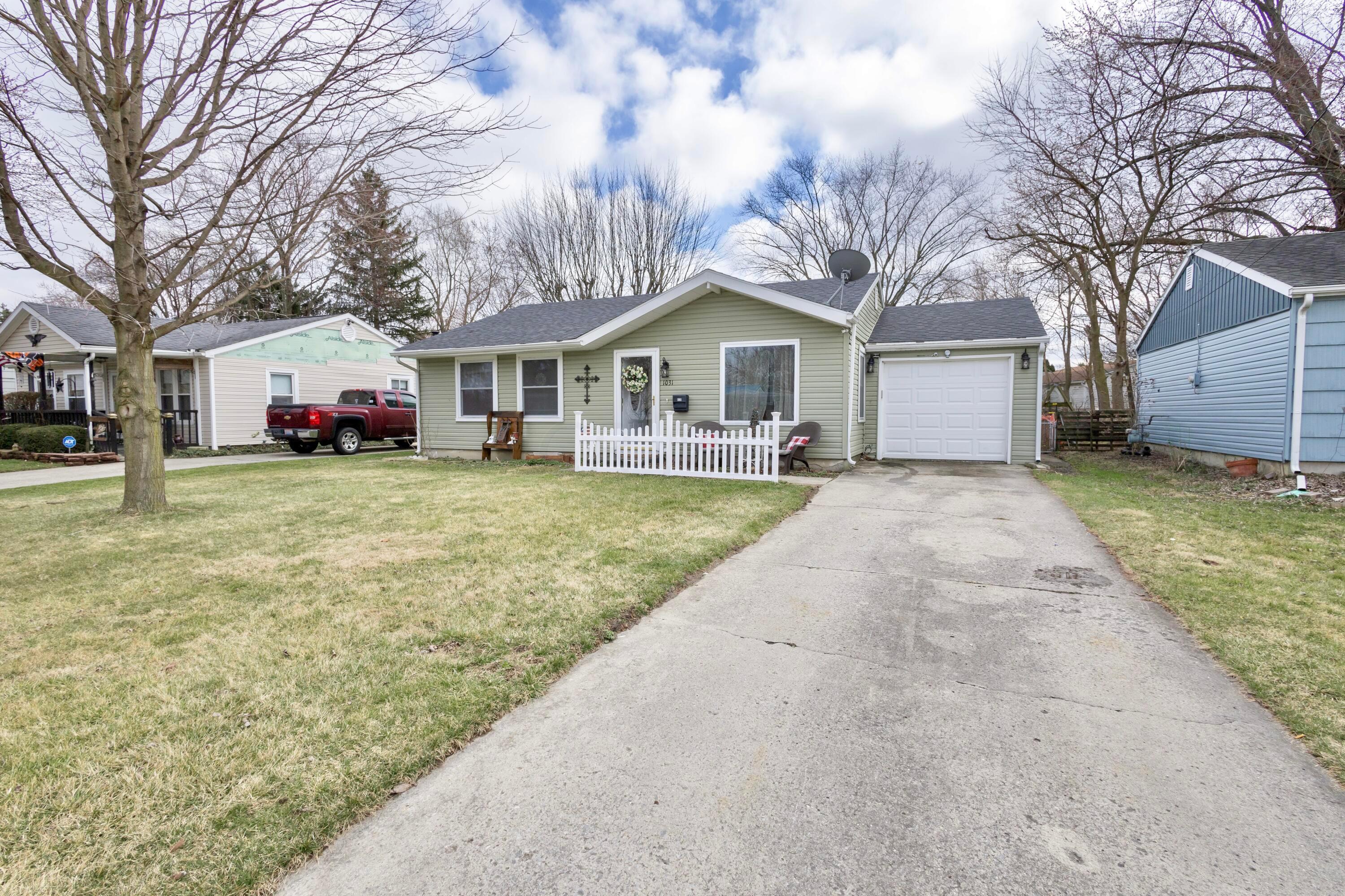 1031 Robinson Street