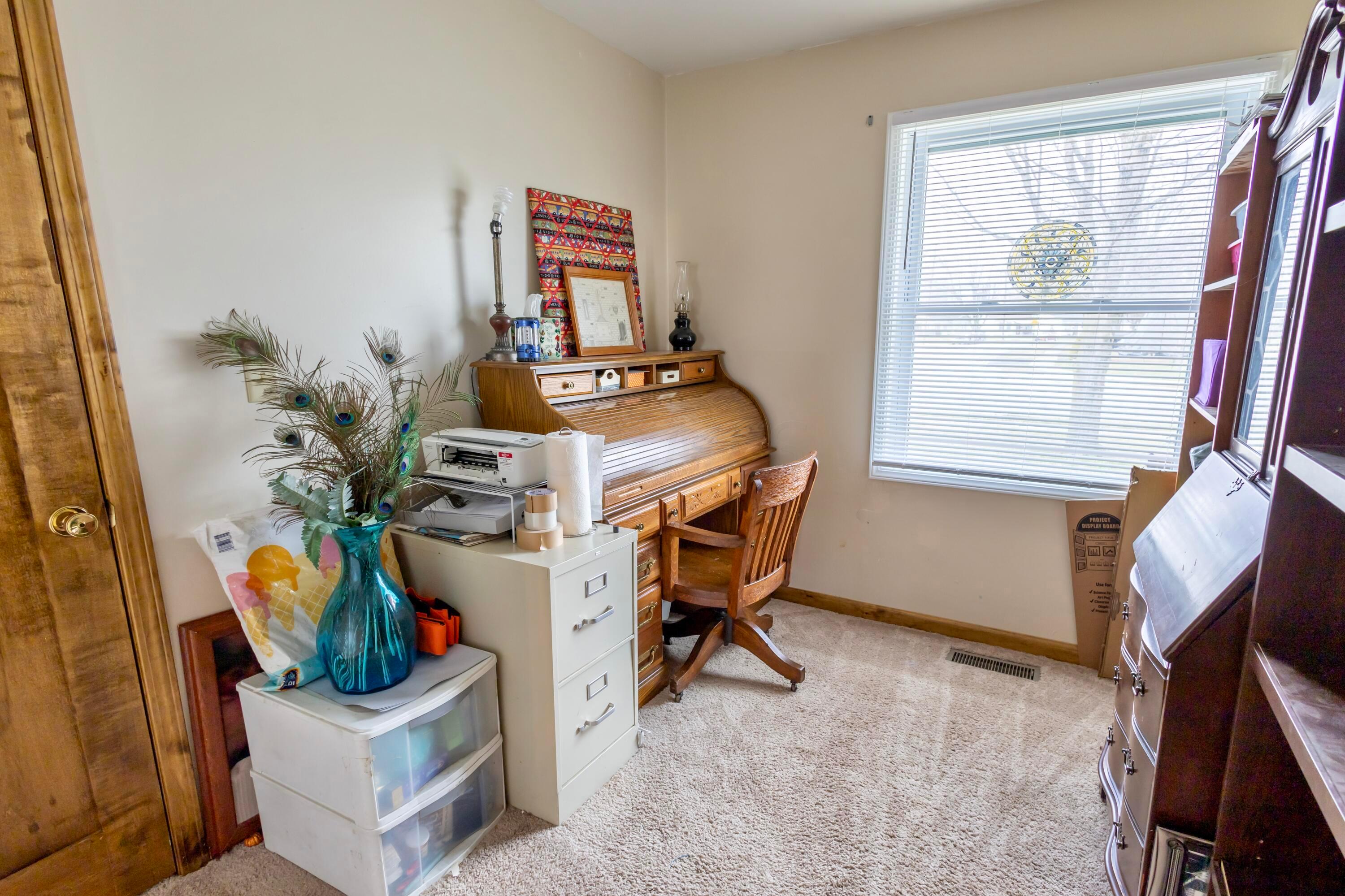 1031 Robinson Street