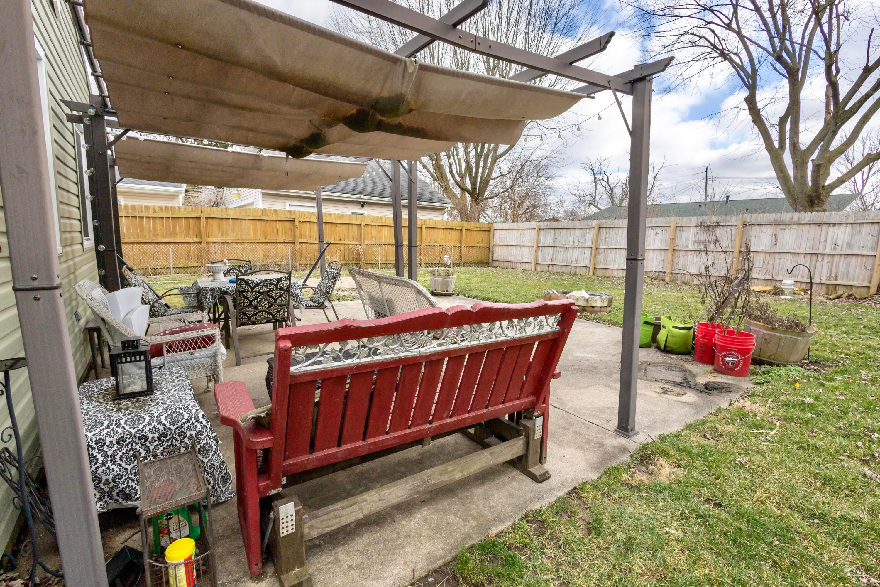 1031 Robinson Street