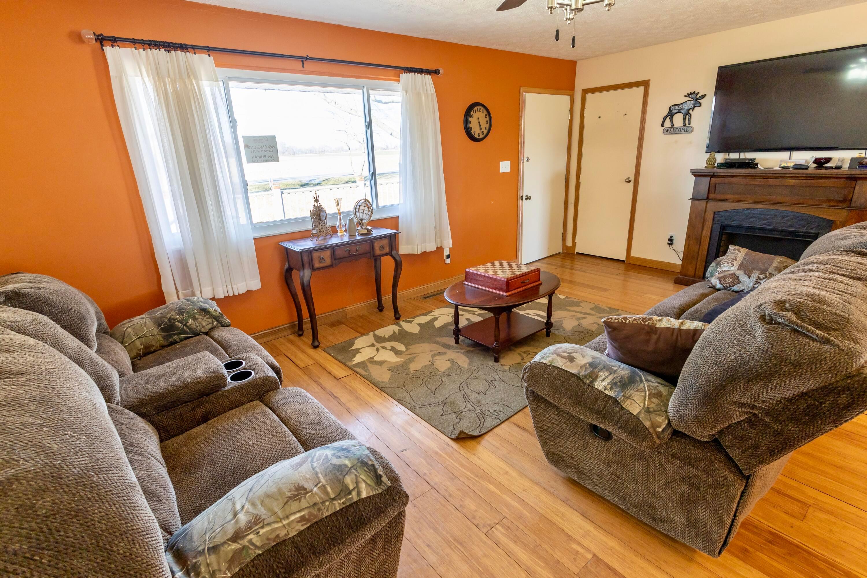 2517 Marion Cardington Road E