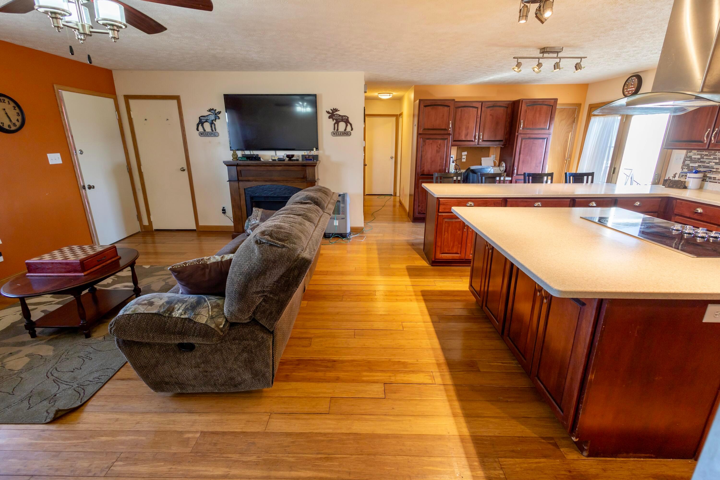 2517 Marion Cardington Road E