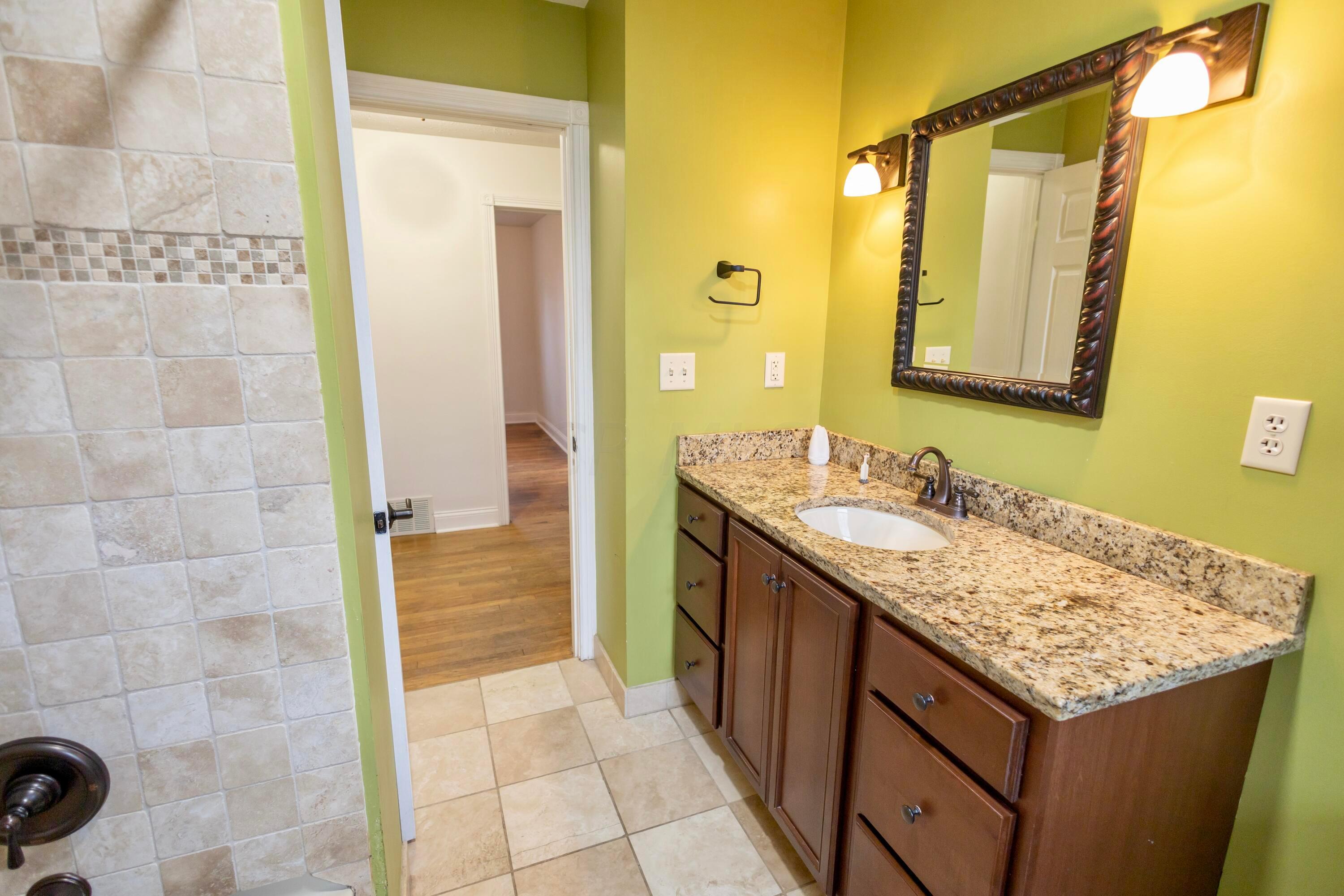 810 Richland Terrace