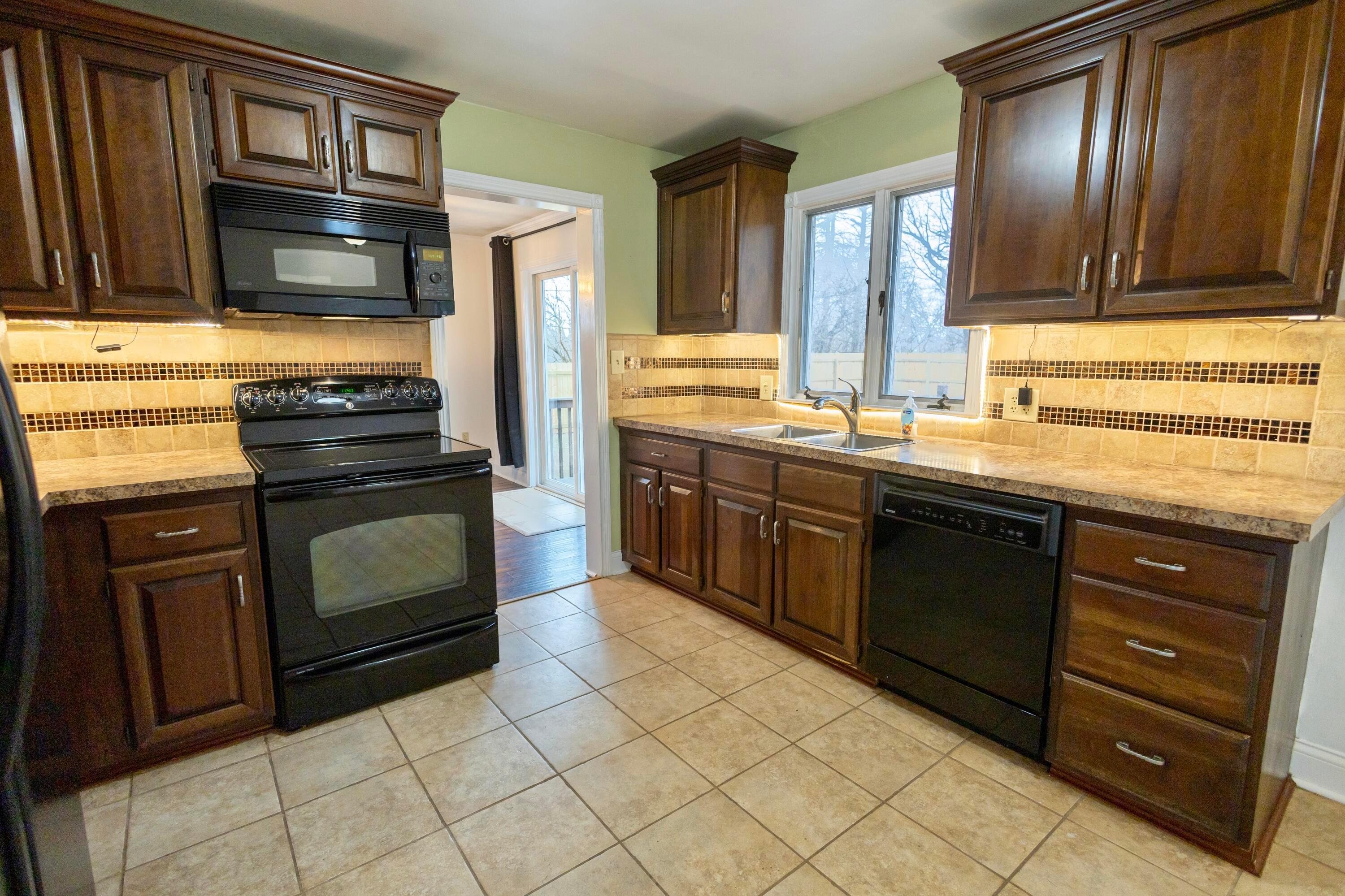 810 Richland Terrace