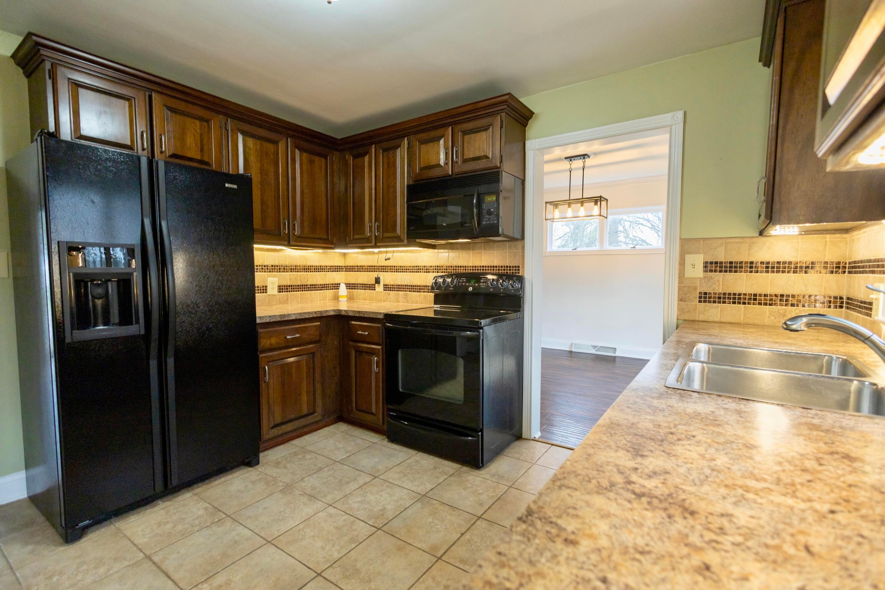 810 Richland Terrace