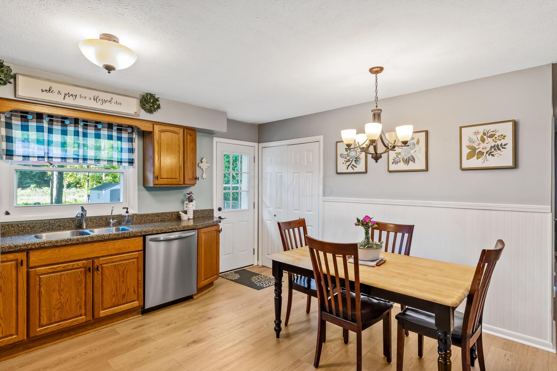 795 Irvin Shoots Road E