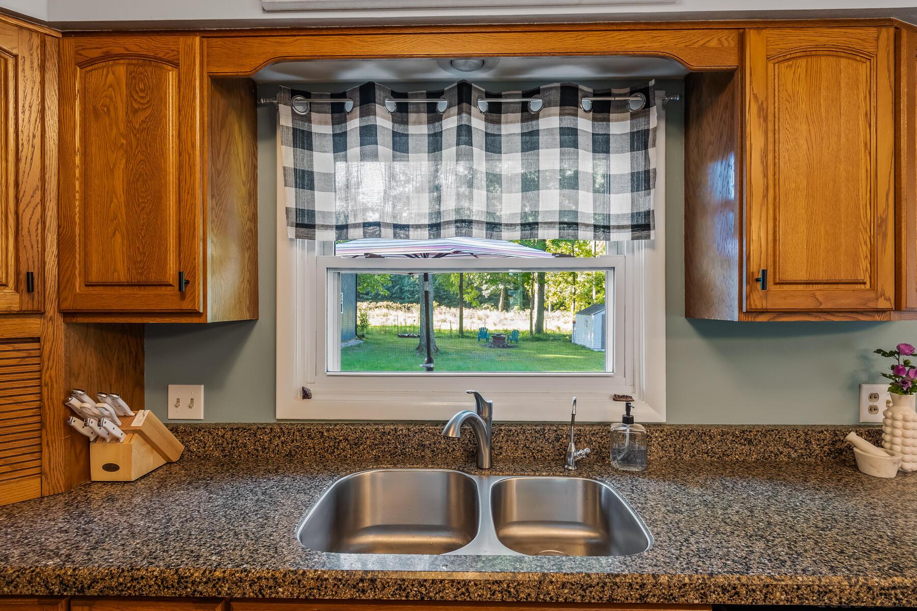 795 Irvin Shoots Road E