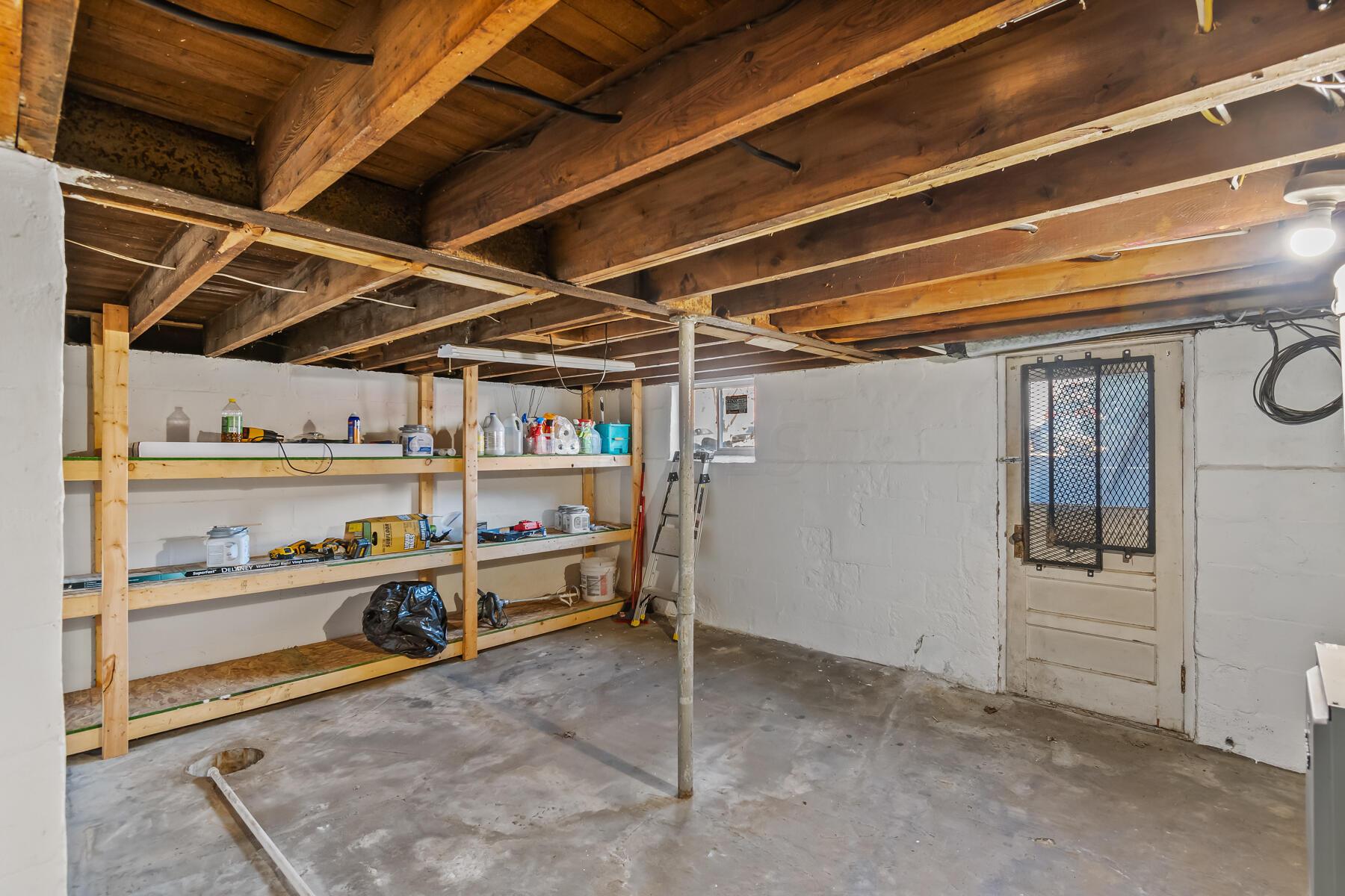 115 W Bomford Street