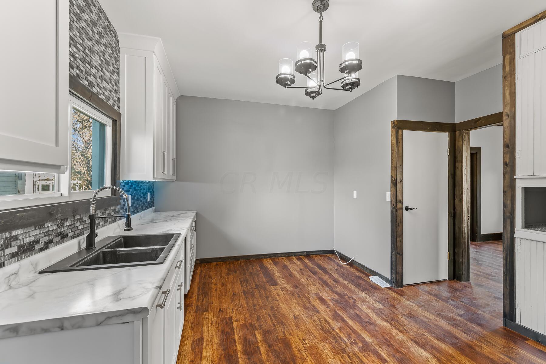 115 W Bomford Street