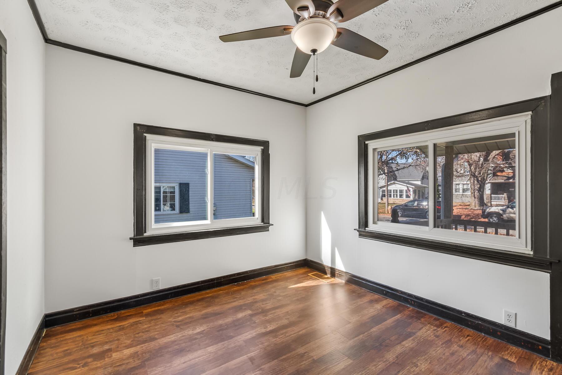 115 W Bomford Street