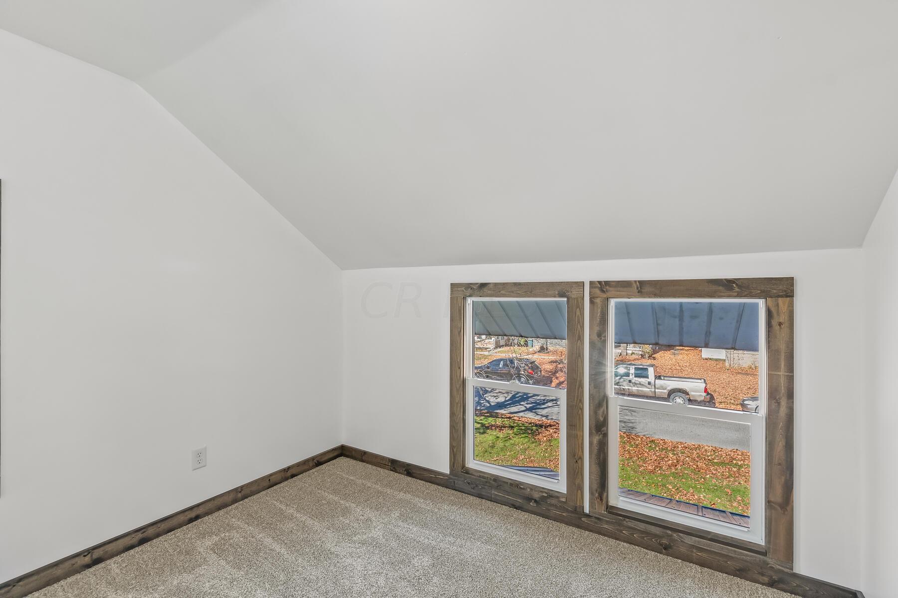 115 W Bomford Street