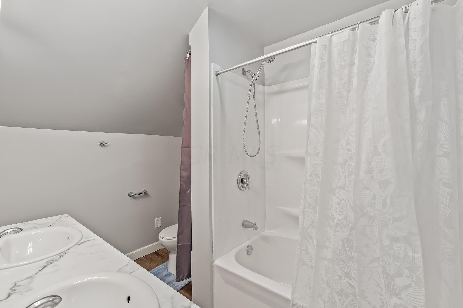 115 W Bomford Street