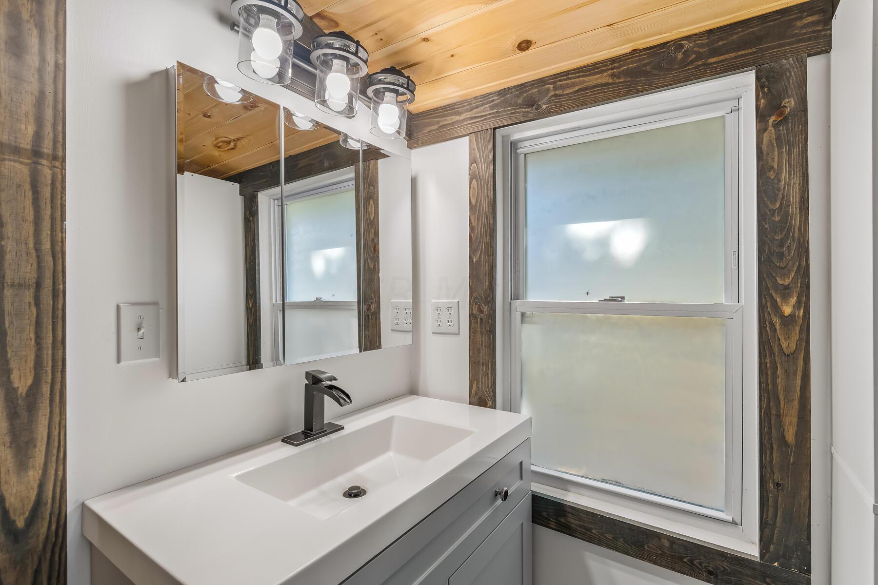 115 W Bomford Street