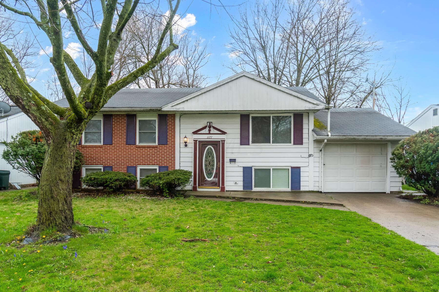 1127 Fairwood Avenue