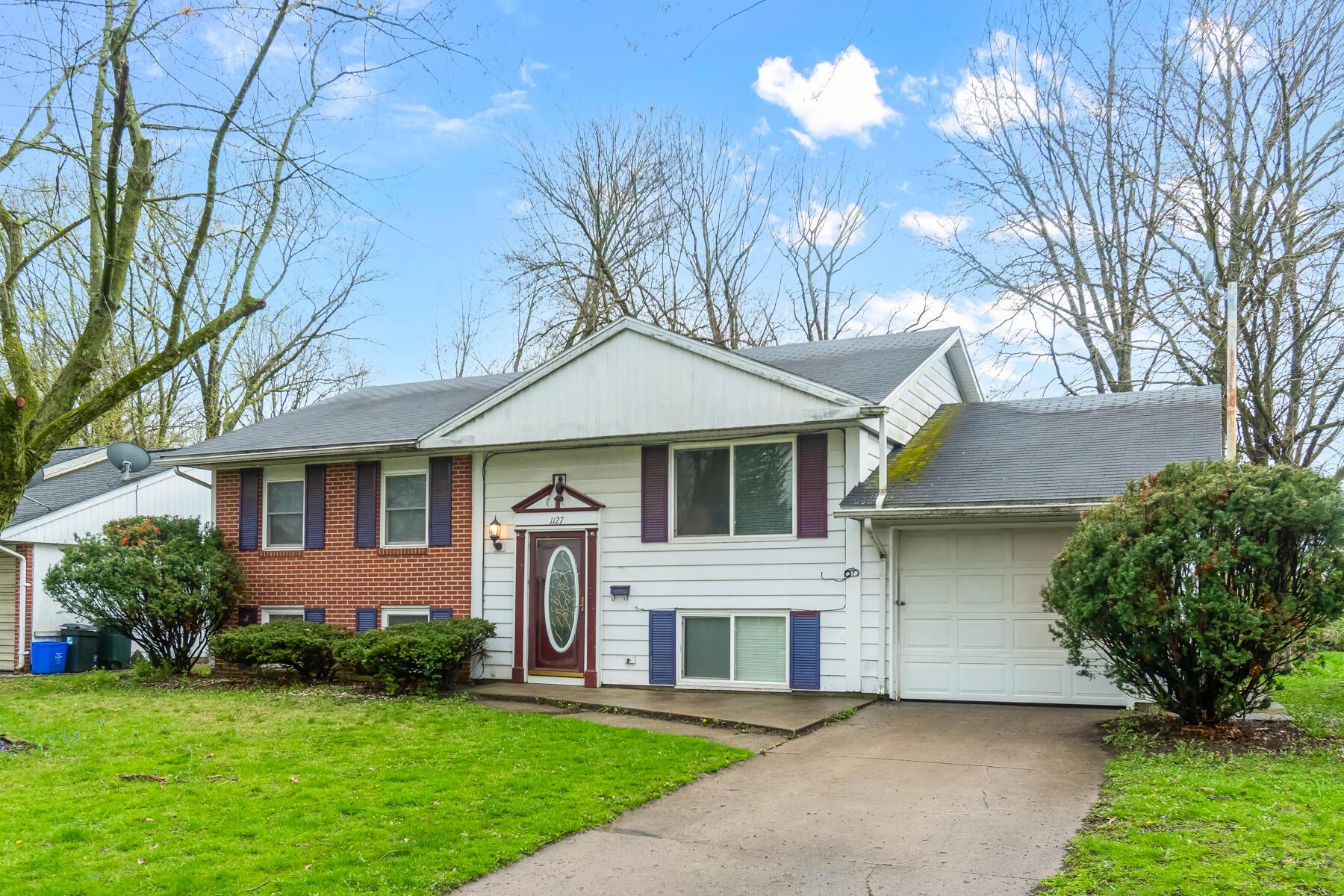 1127 Fairwood Avenue