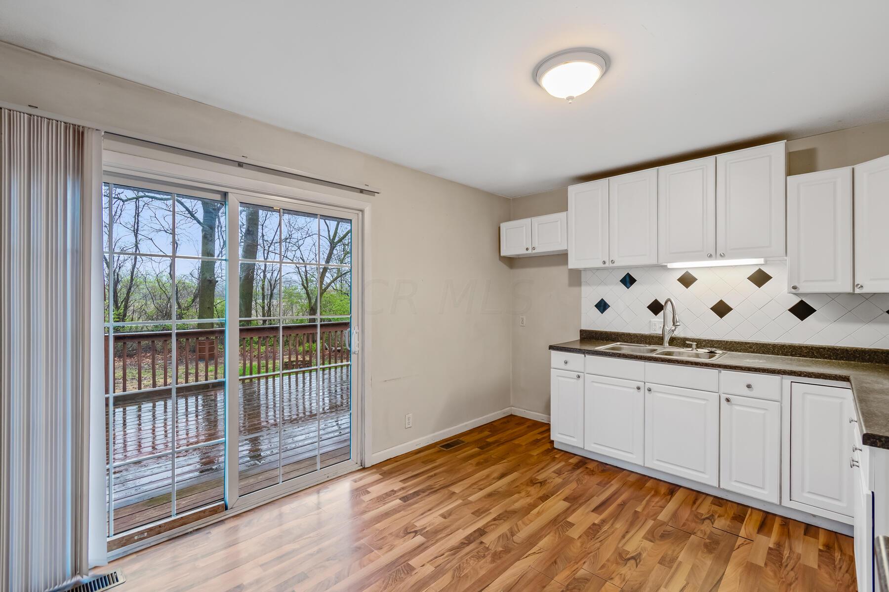 1127 Fairwood Avenue