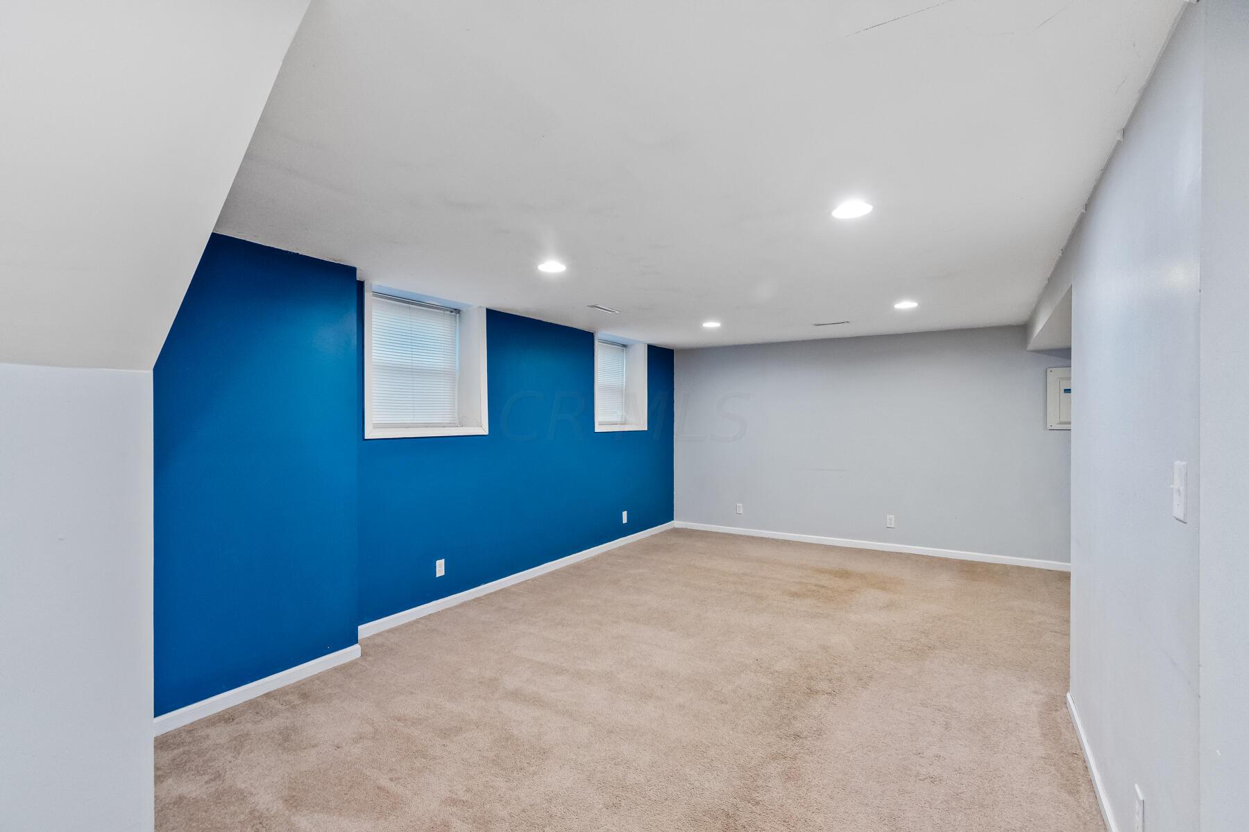 1127 Fairwood Avenue