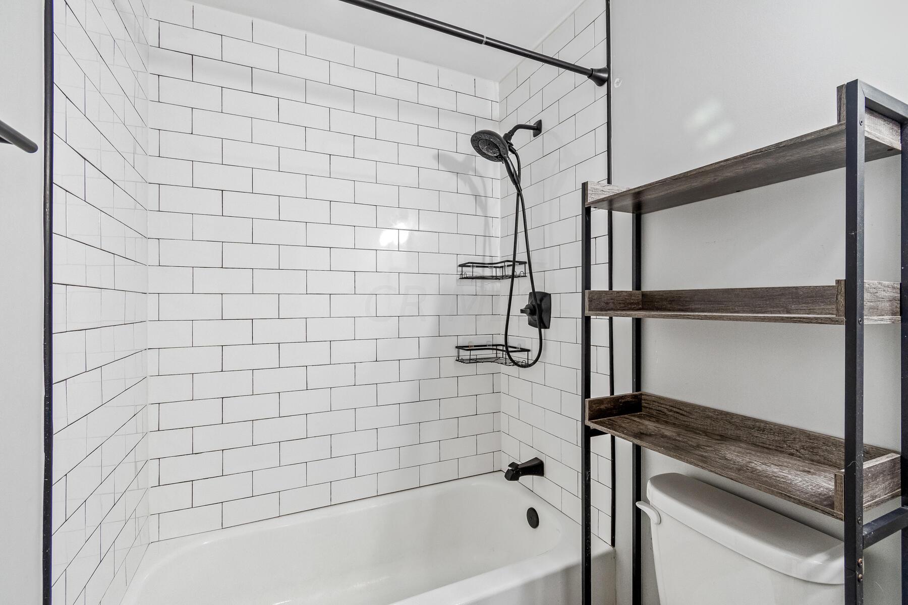 1127 Fairwood Avenue