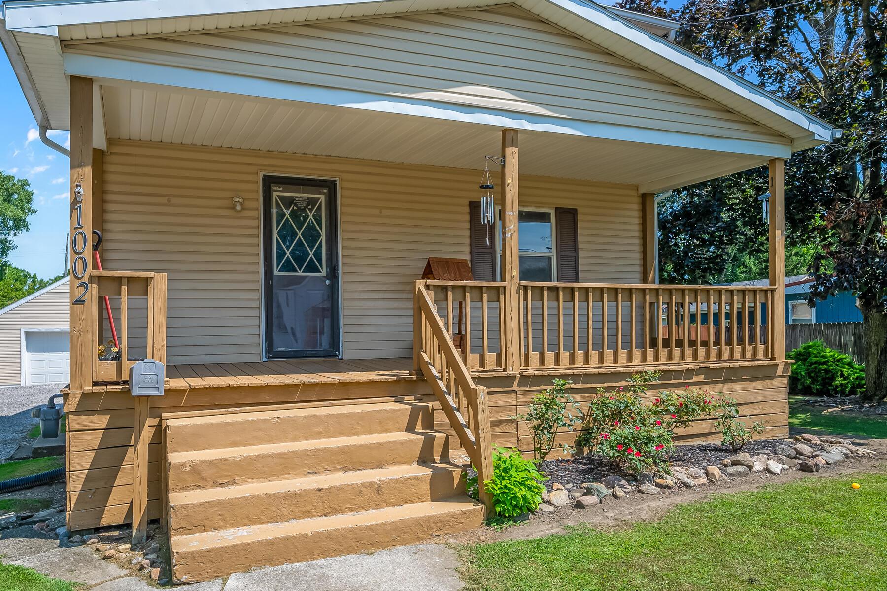 1002 Congress Street