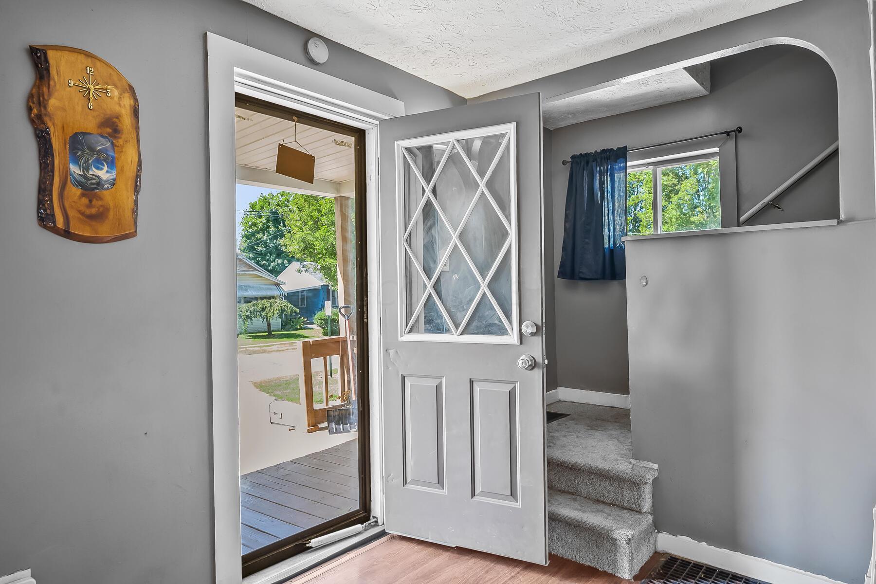 1002 Congress Street