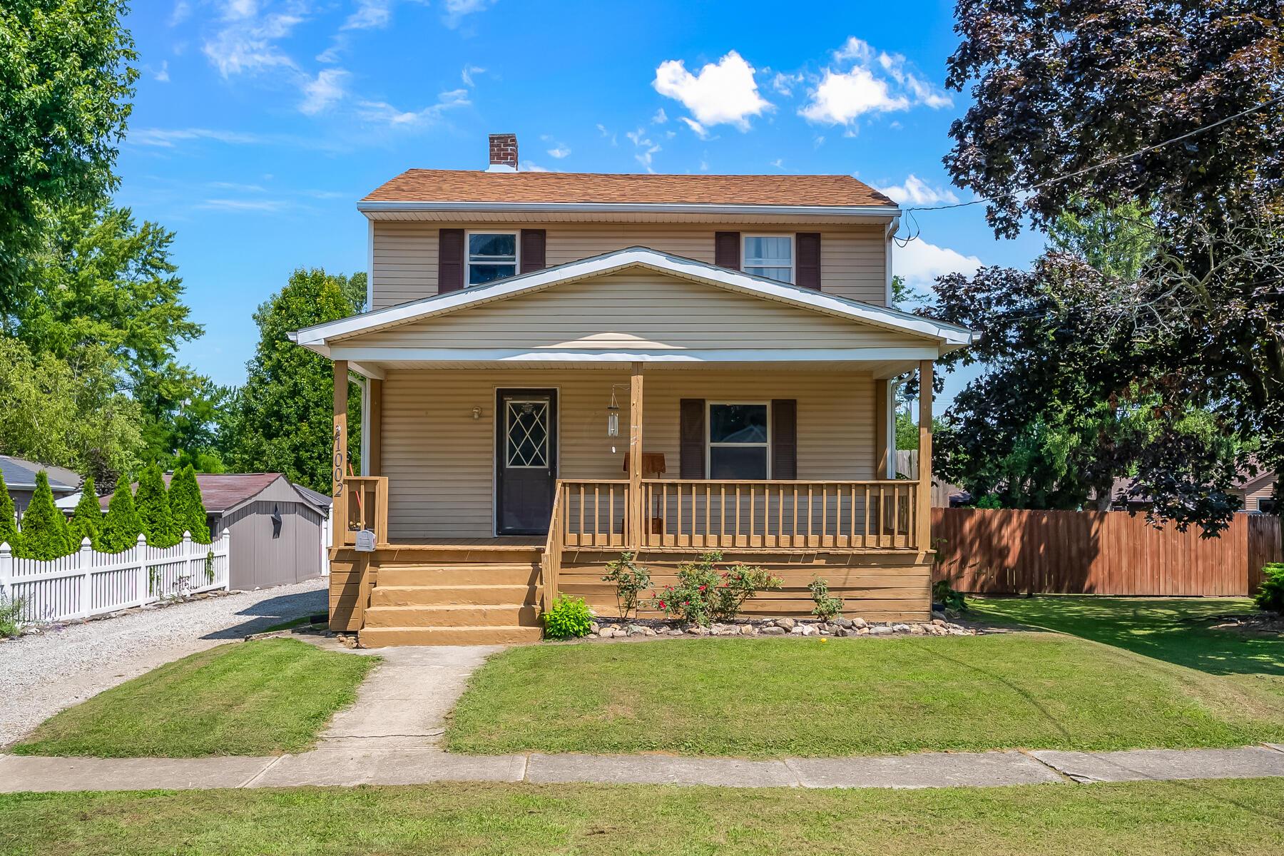 1002 Congress Street