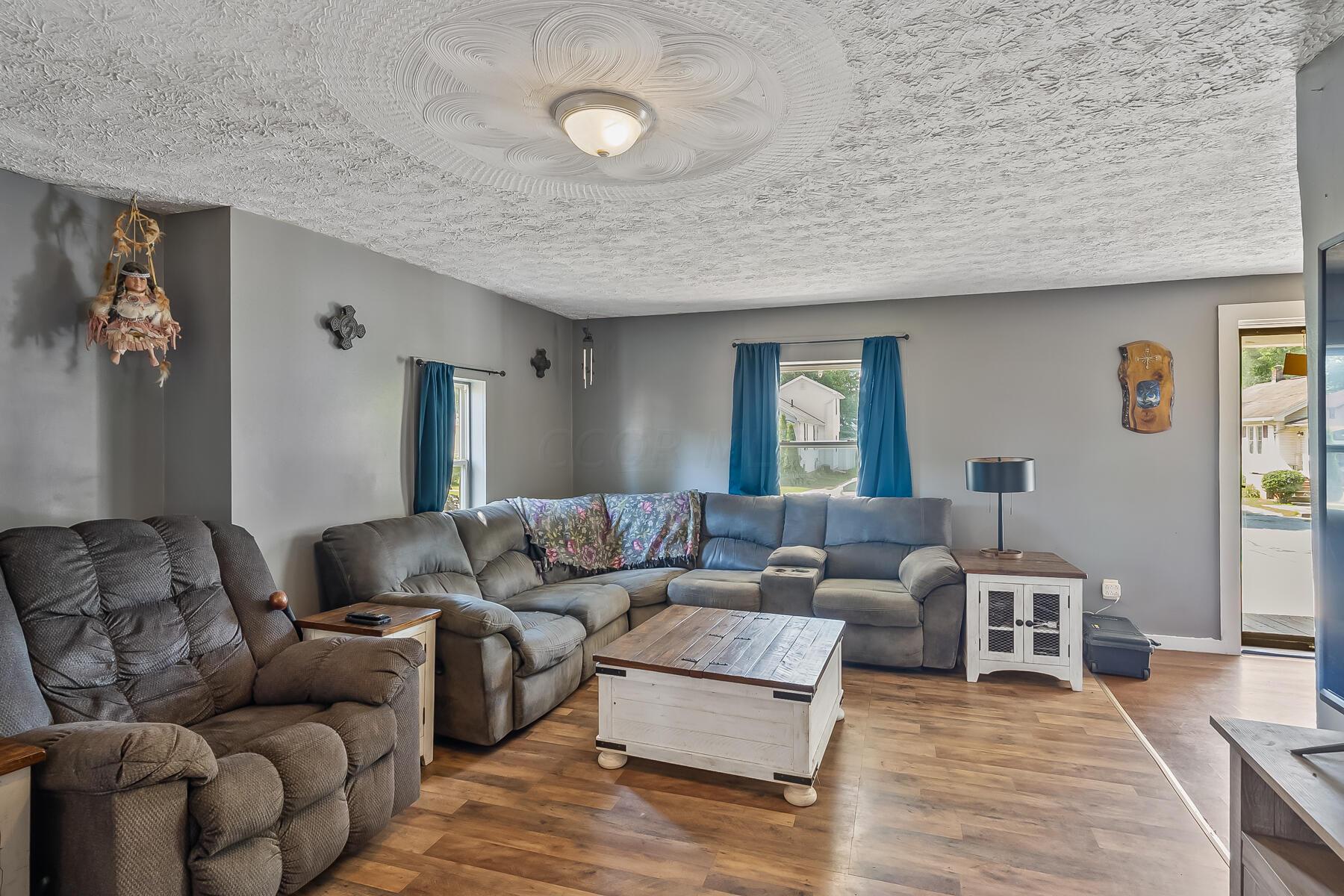 1002 Congress Street