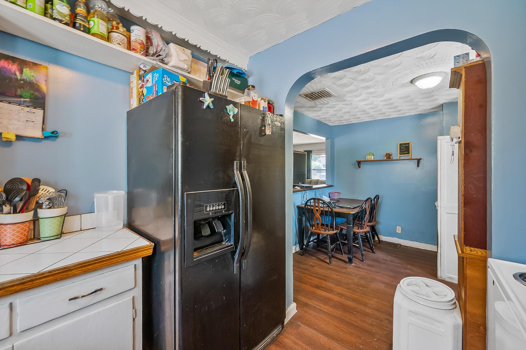 1002 Congress Street