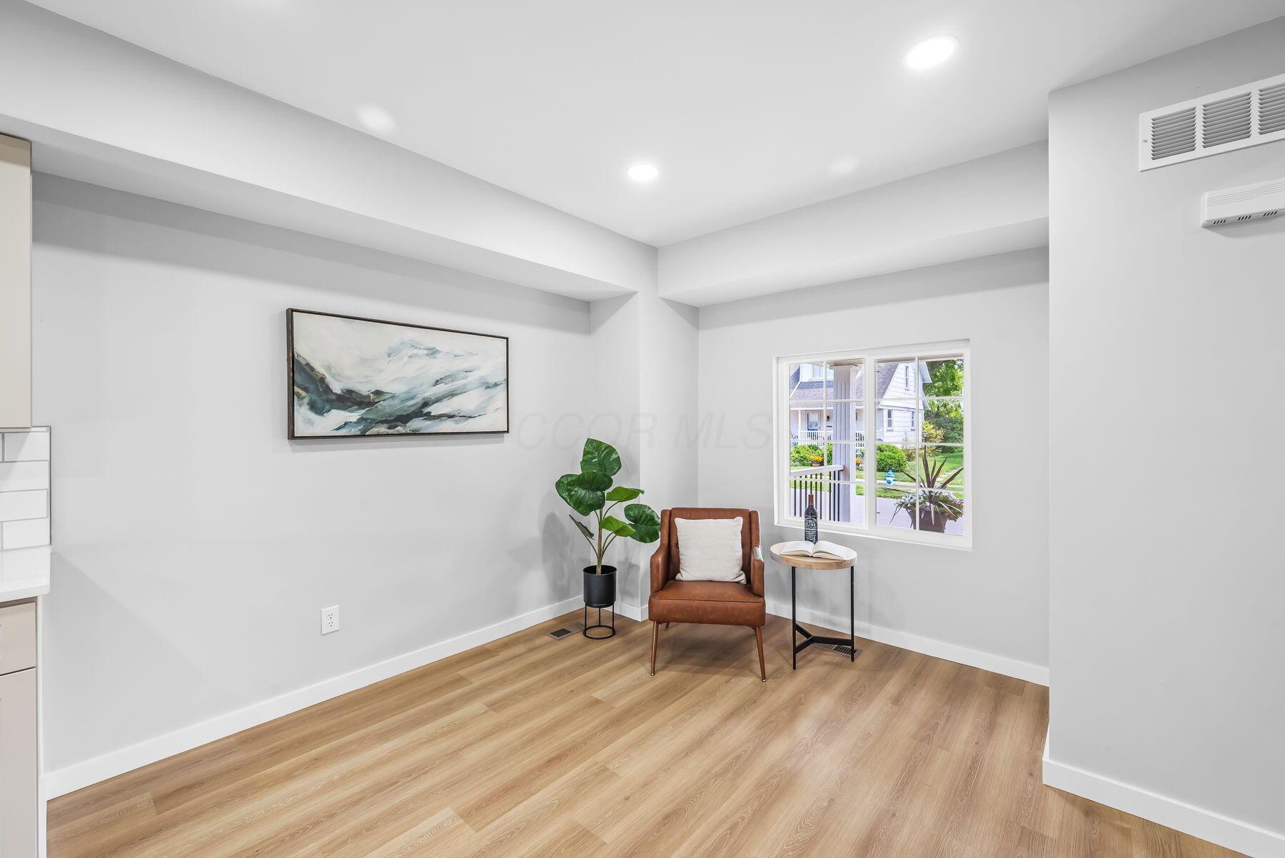 225 S Grand Avenue