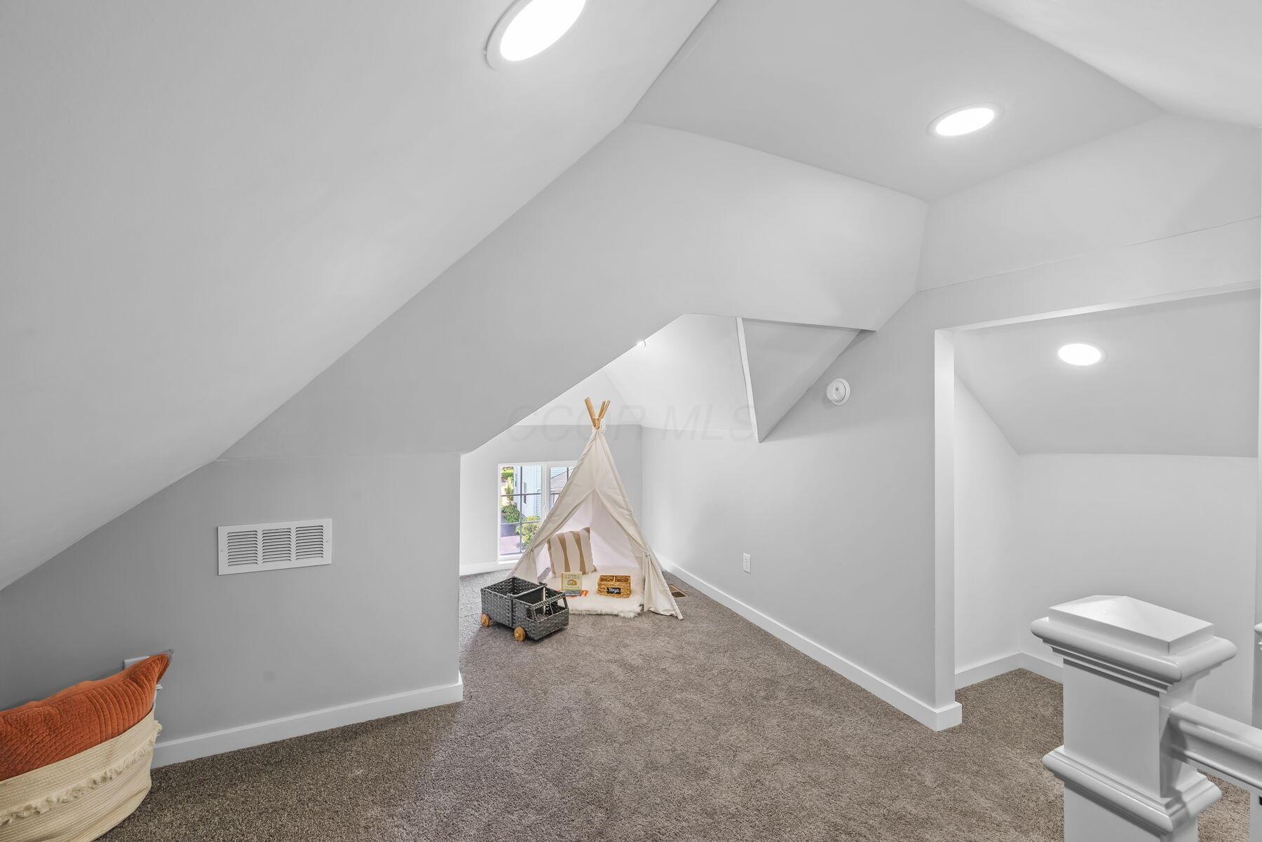 225 S Grand Avenue
