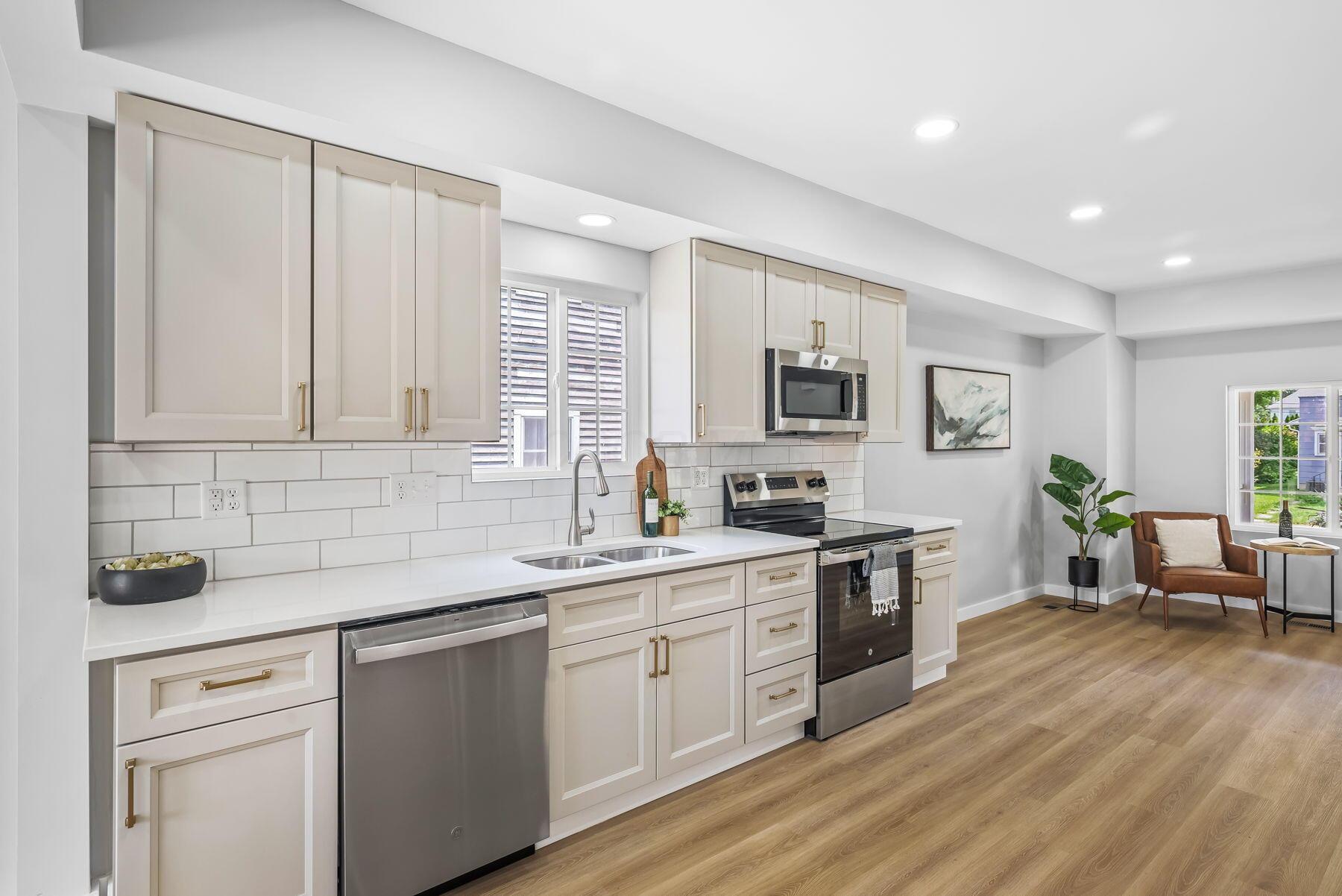 225 S Grand Avenue