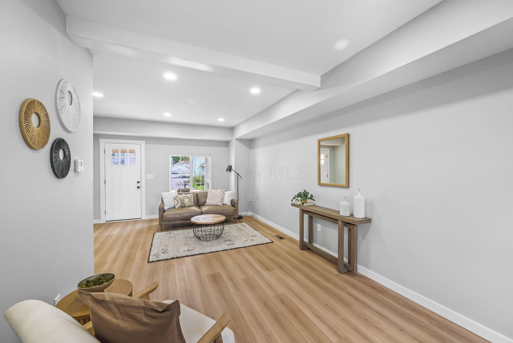 225 S Grand Avenue