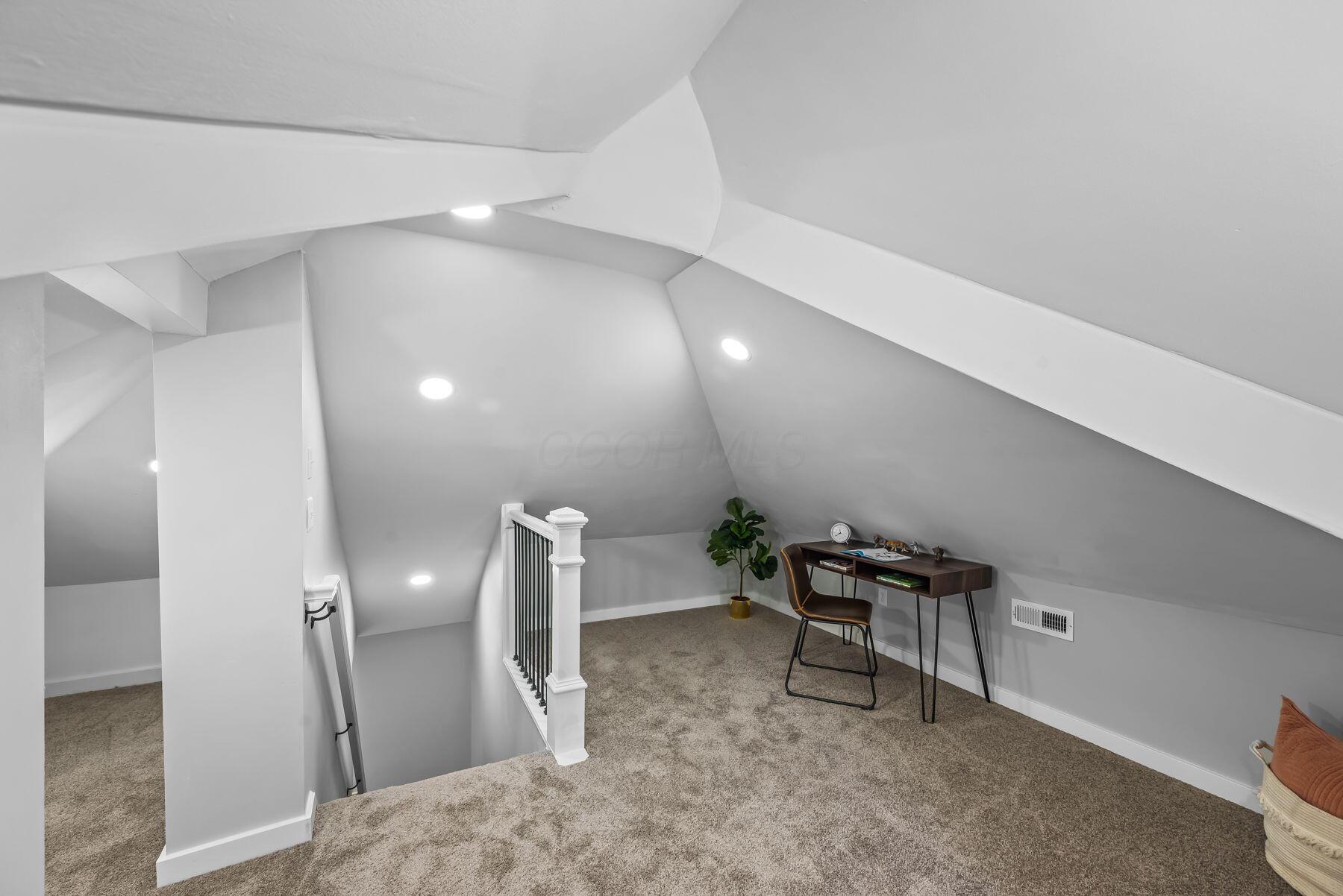225 S Grand Avenue