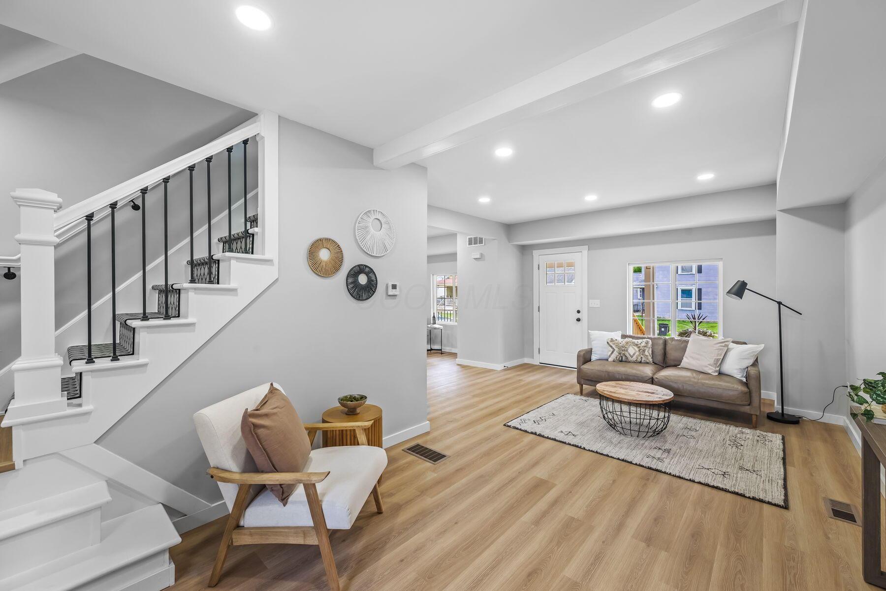 225 S Grand Avenue