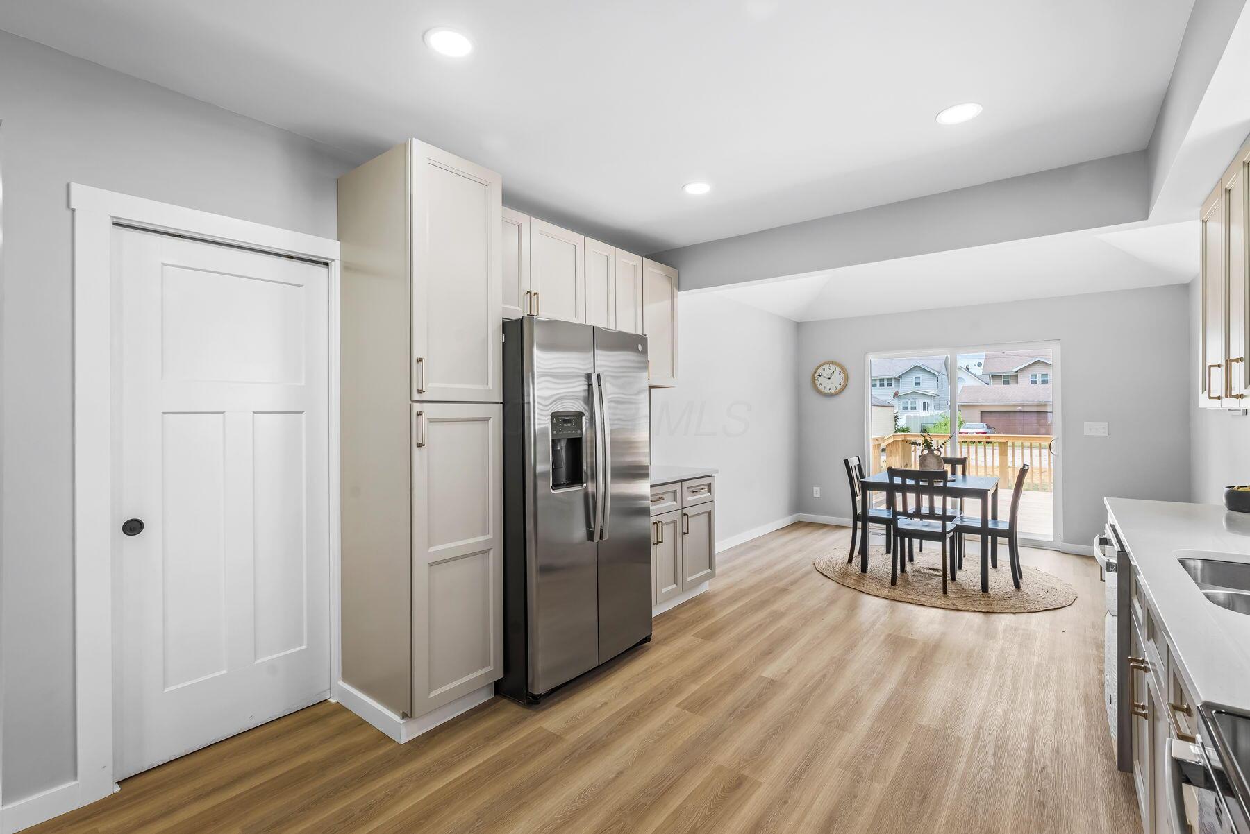 225 S Grand Avenue