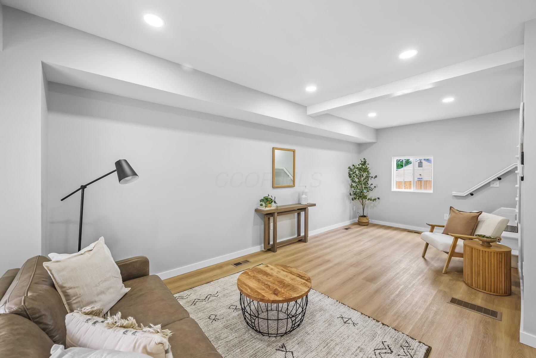 225 S Grand Avenue