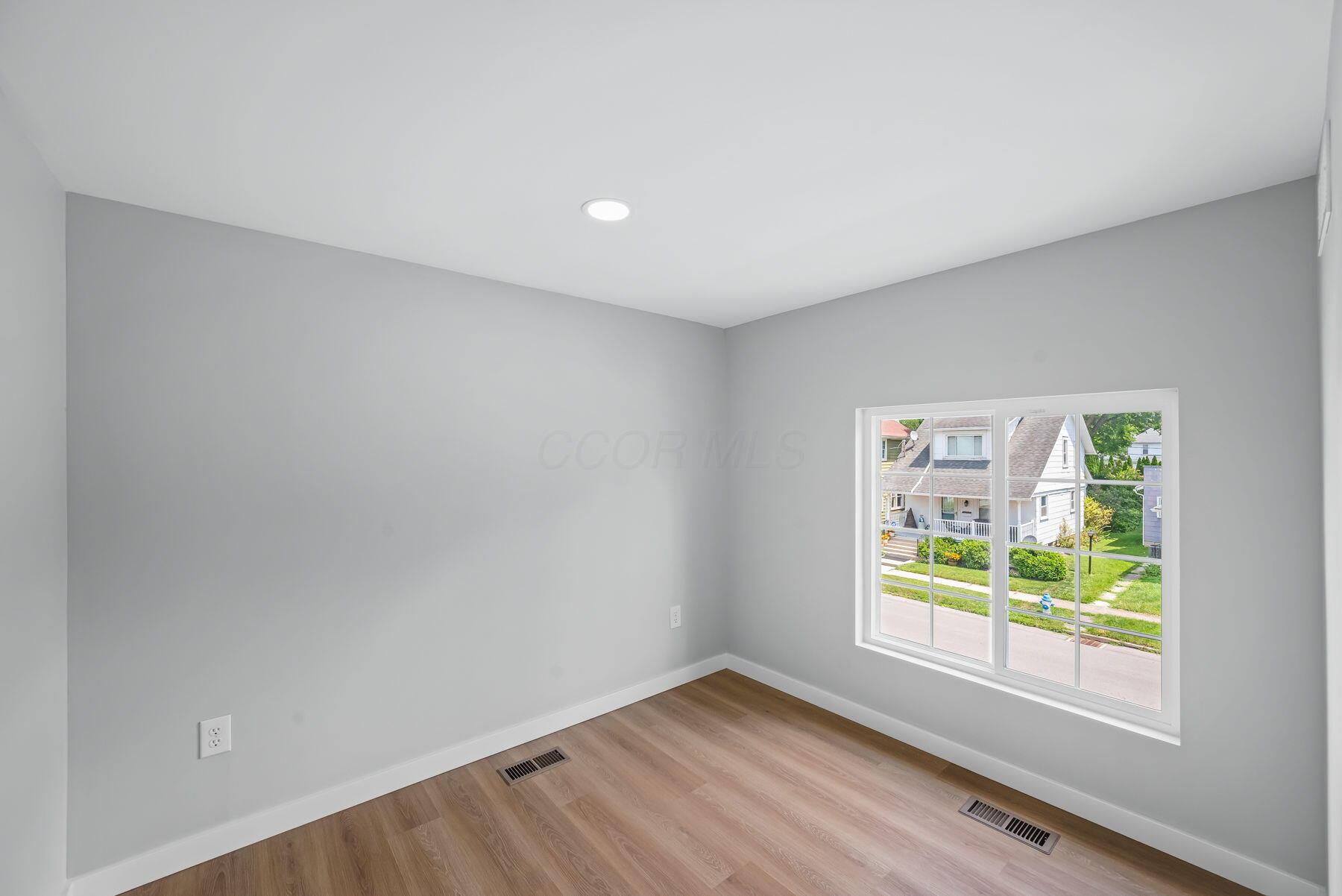225 S Grand Avenue