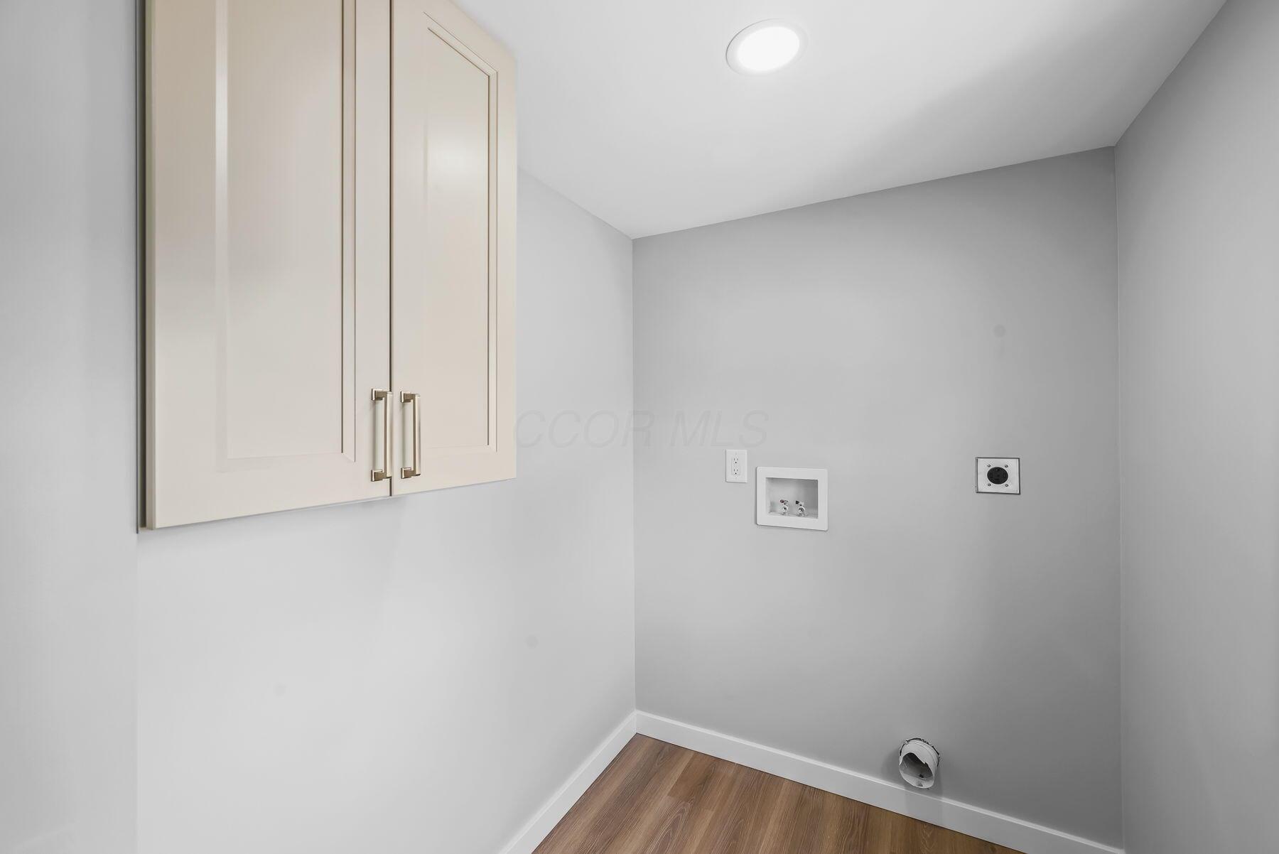 225 S Grand Avenue