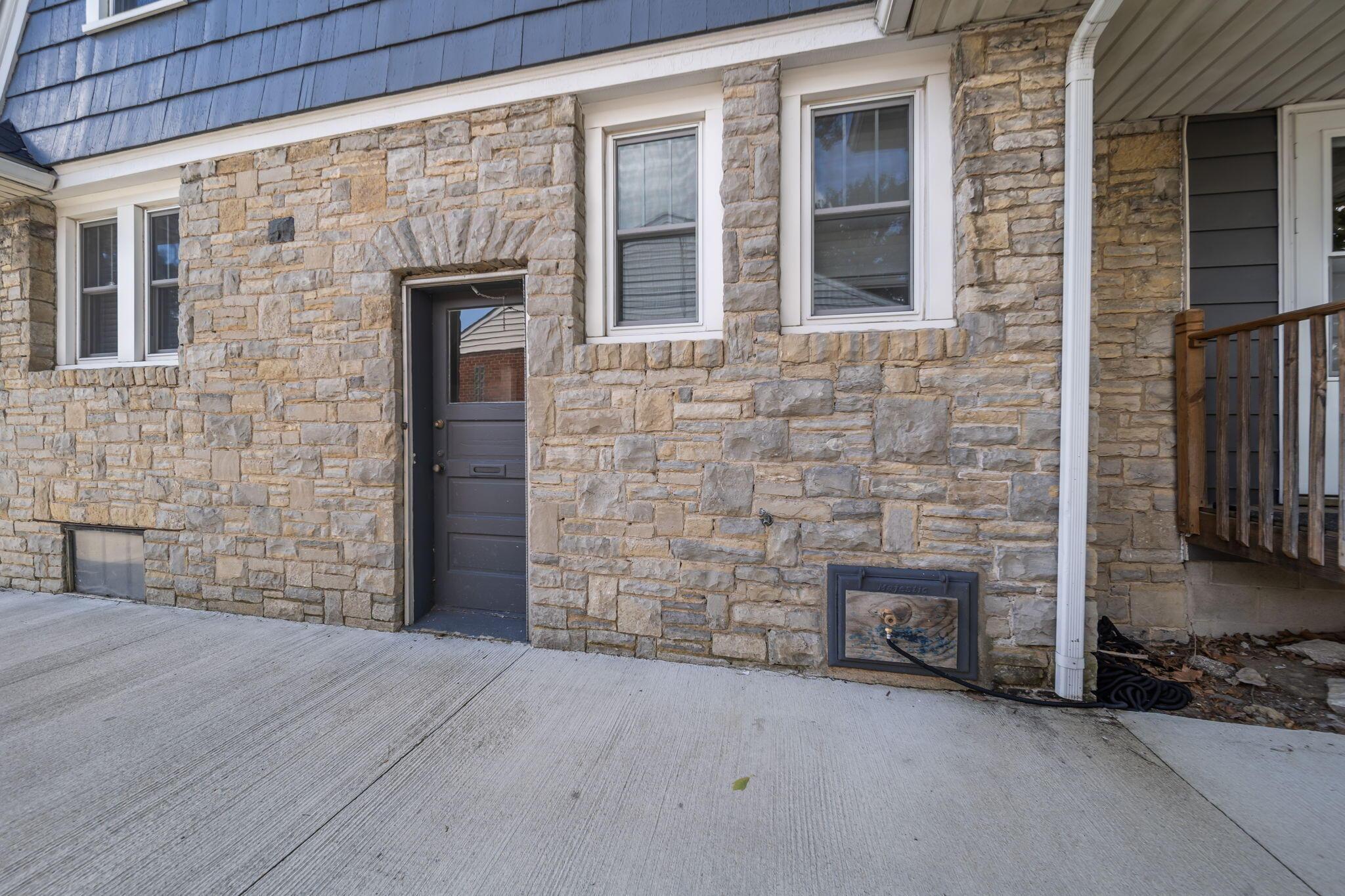565 Vernon Heights Boulevard