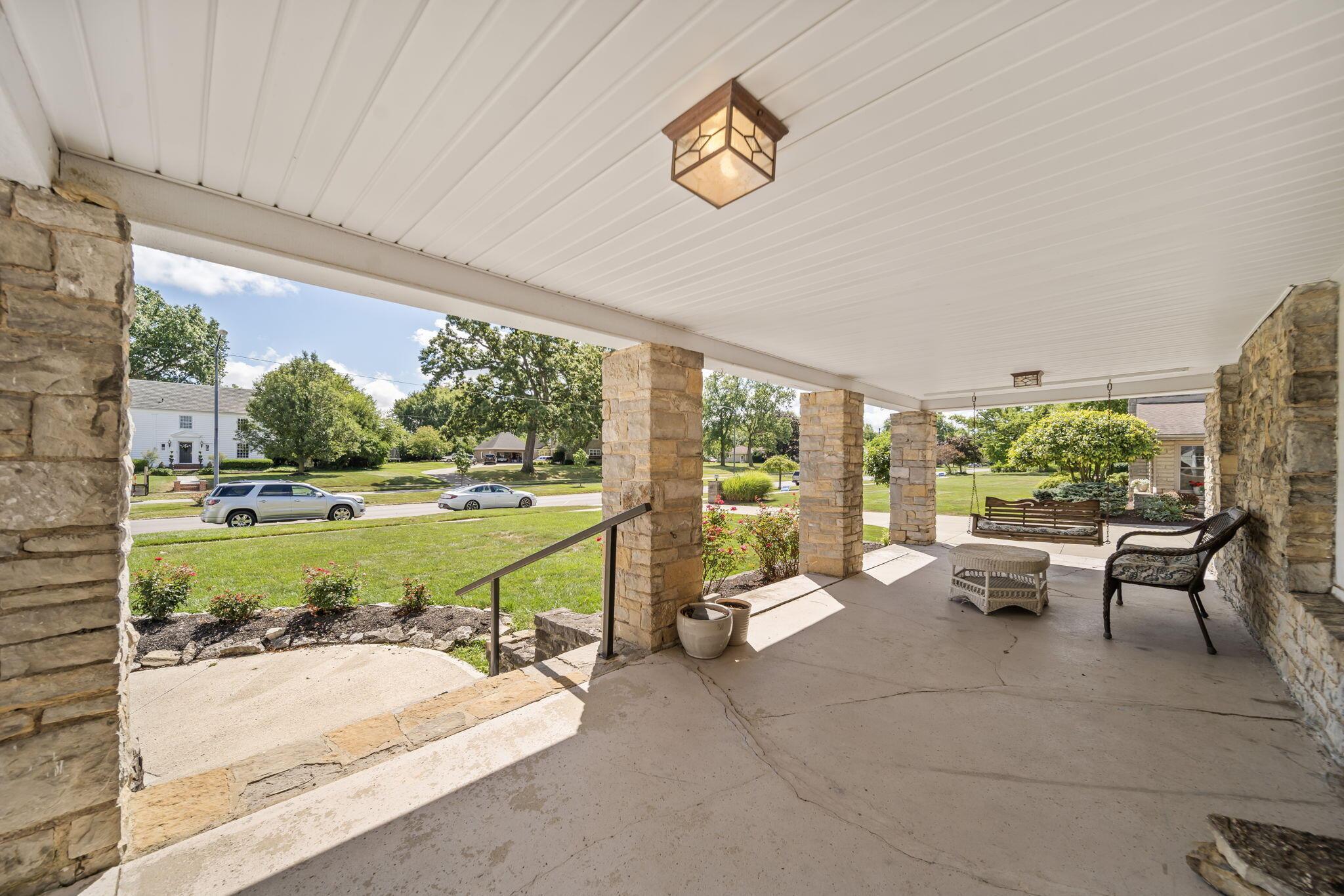 565 Vernon Heights Boulevard