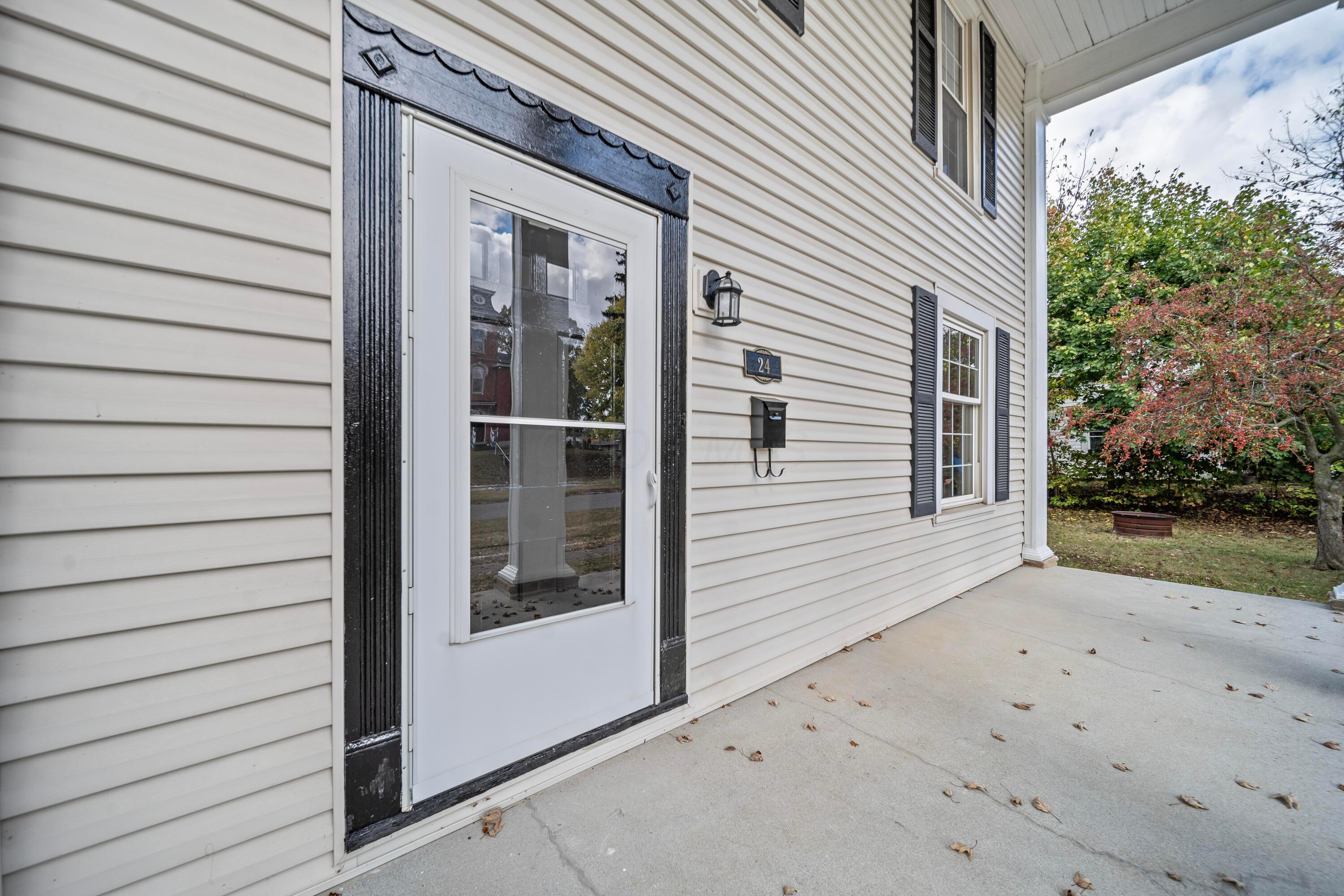 24 W Bomford Street