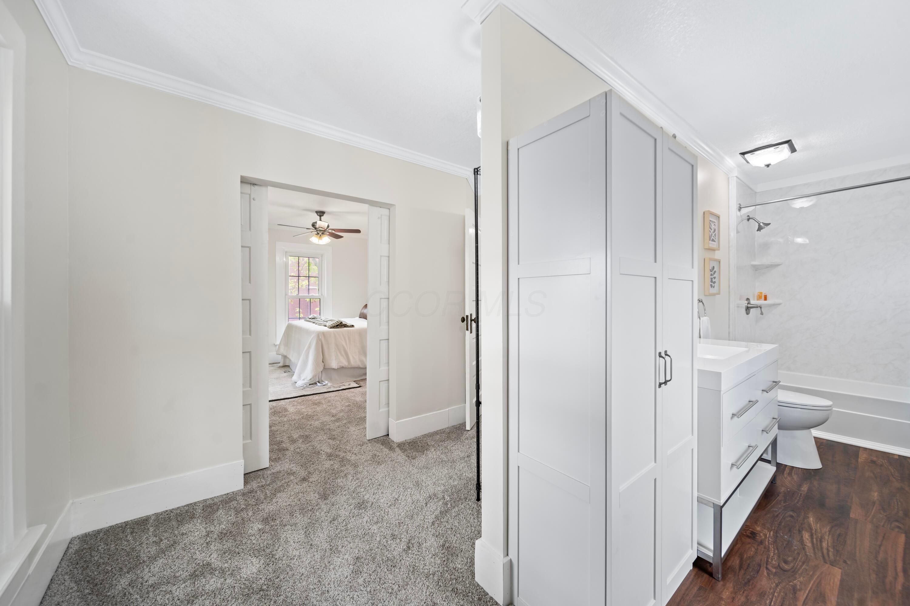 24 W Bomford Street