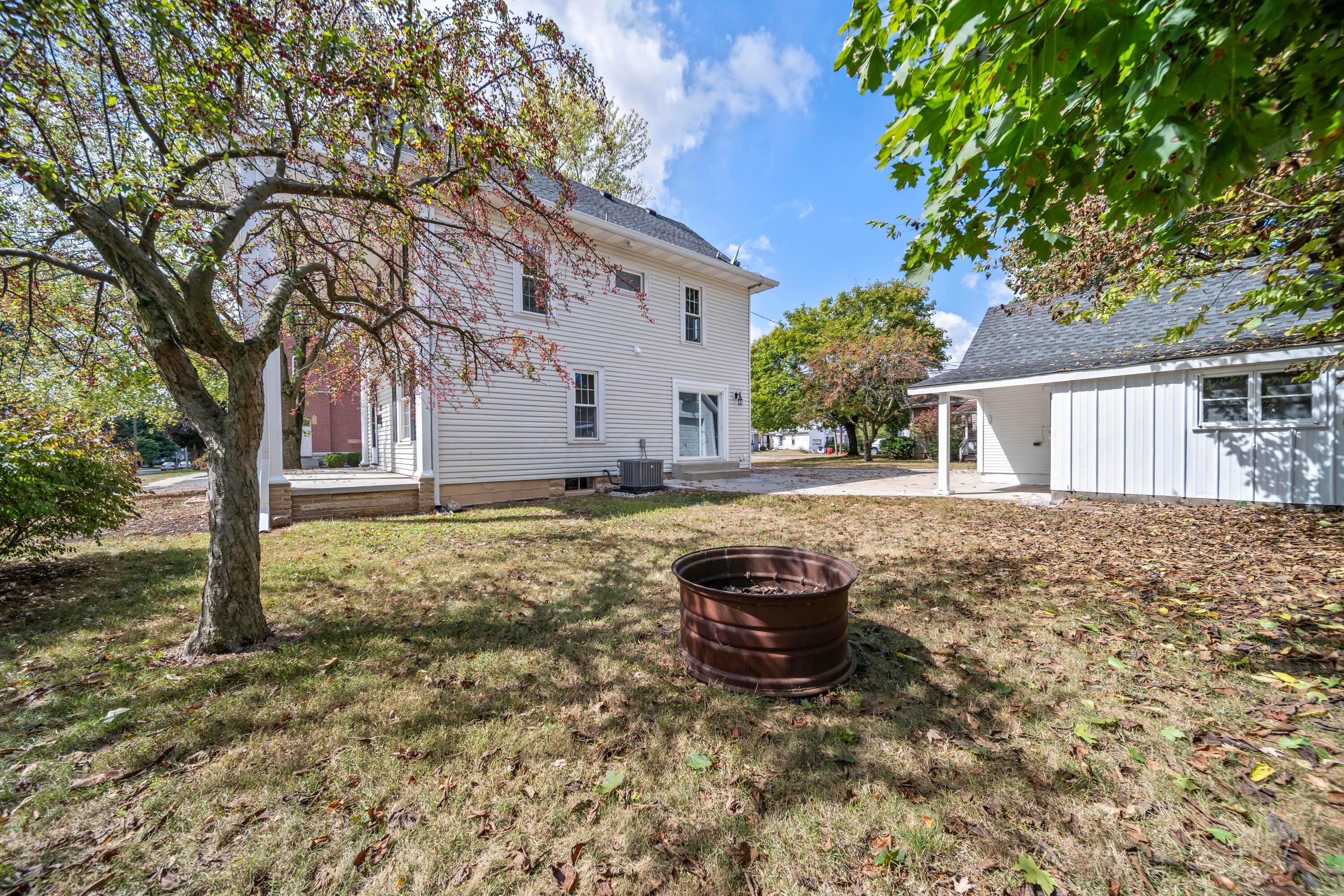 24 W Bomford Street