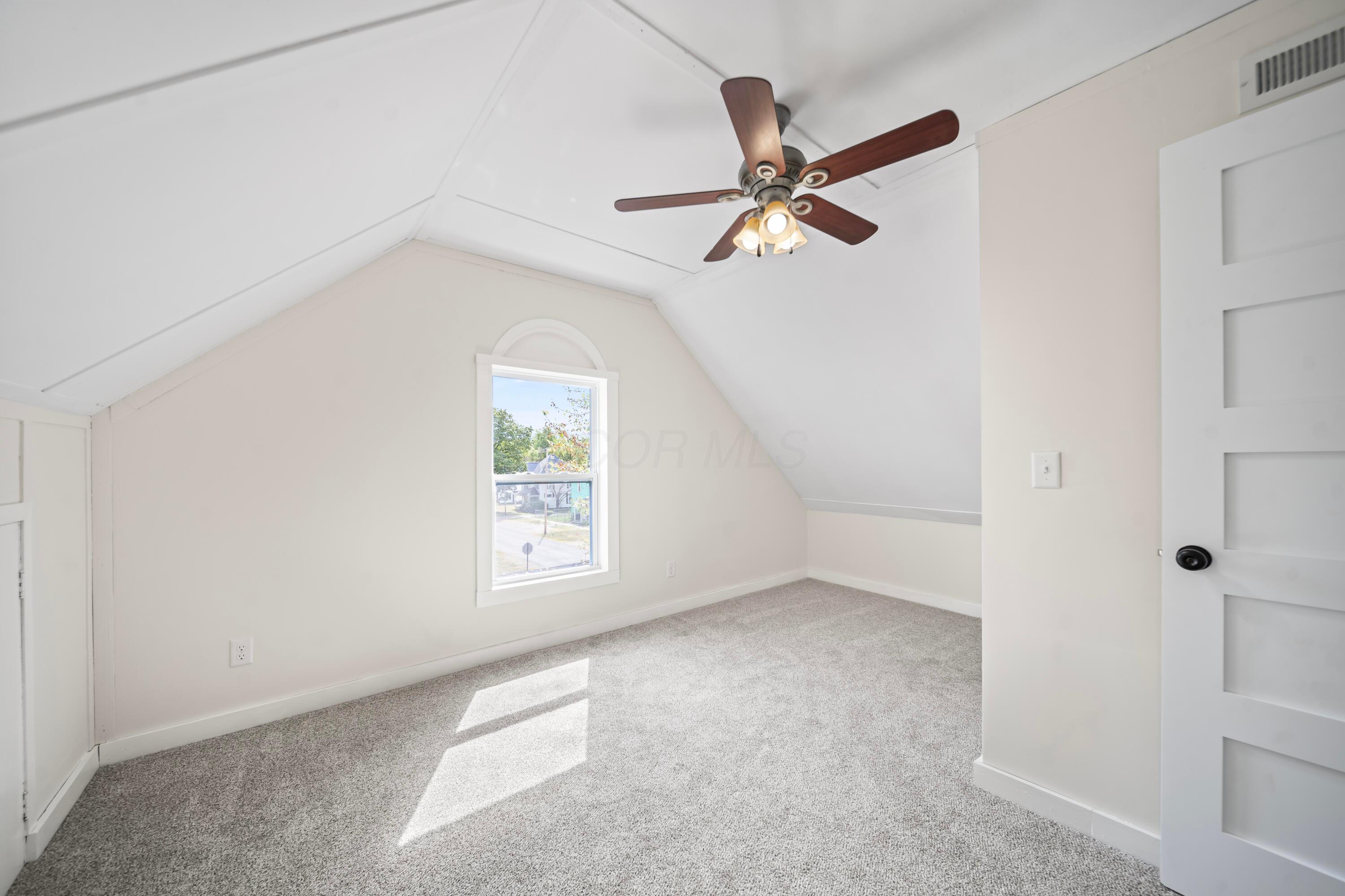 24 W Bomford Street
