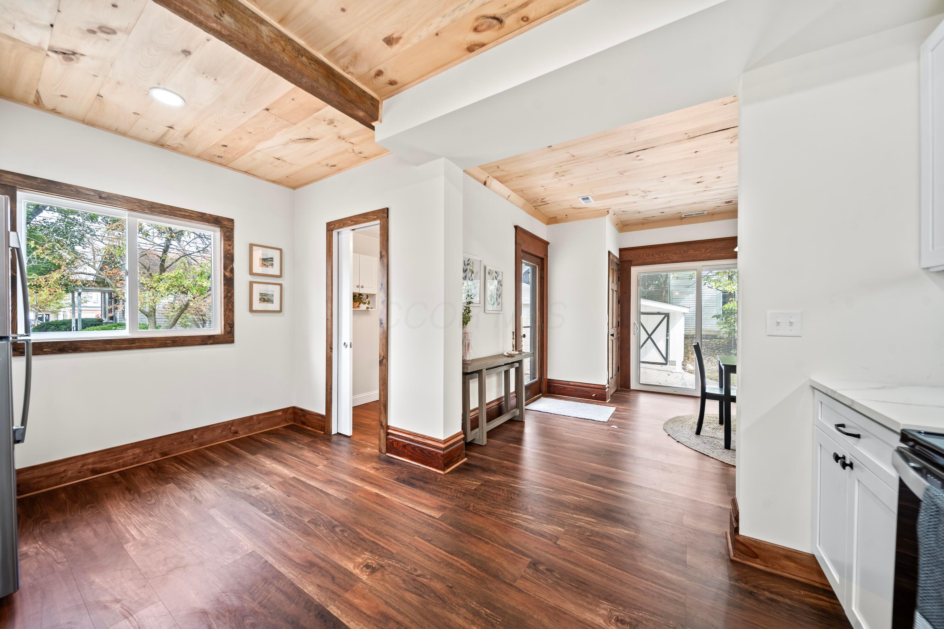 24 W Bomford Street