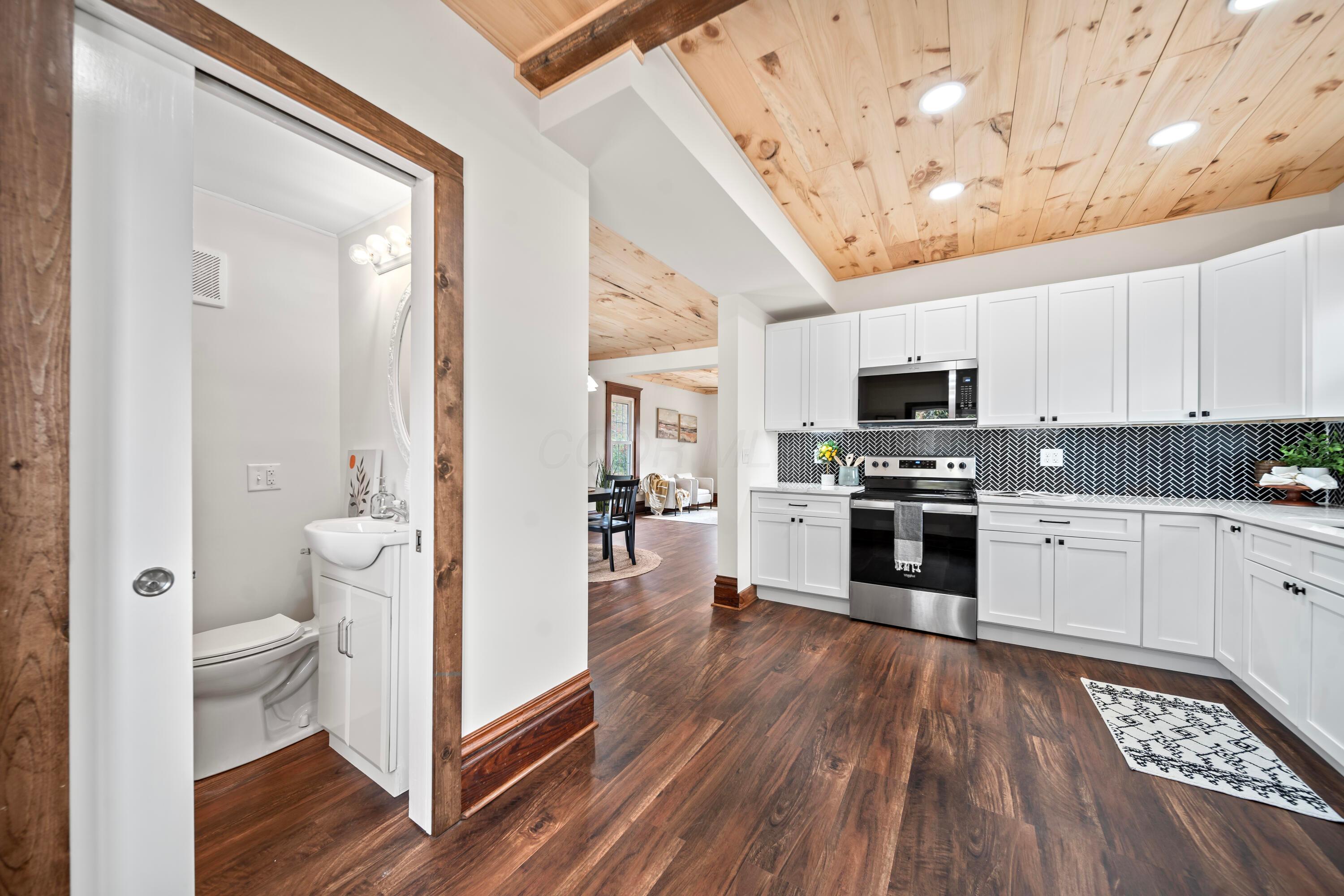 24 W Bomford Street
