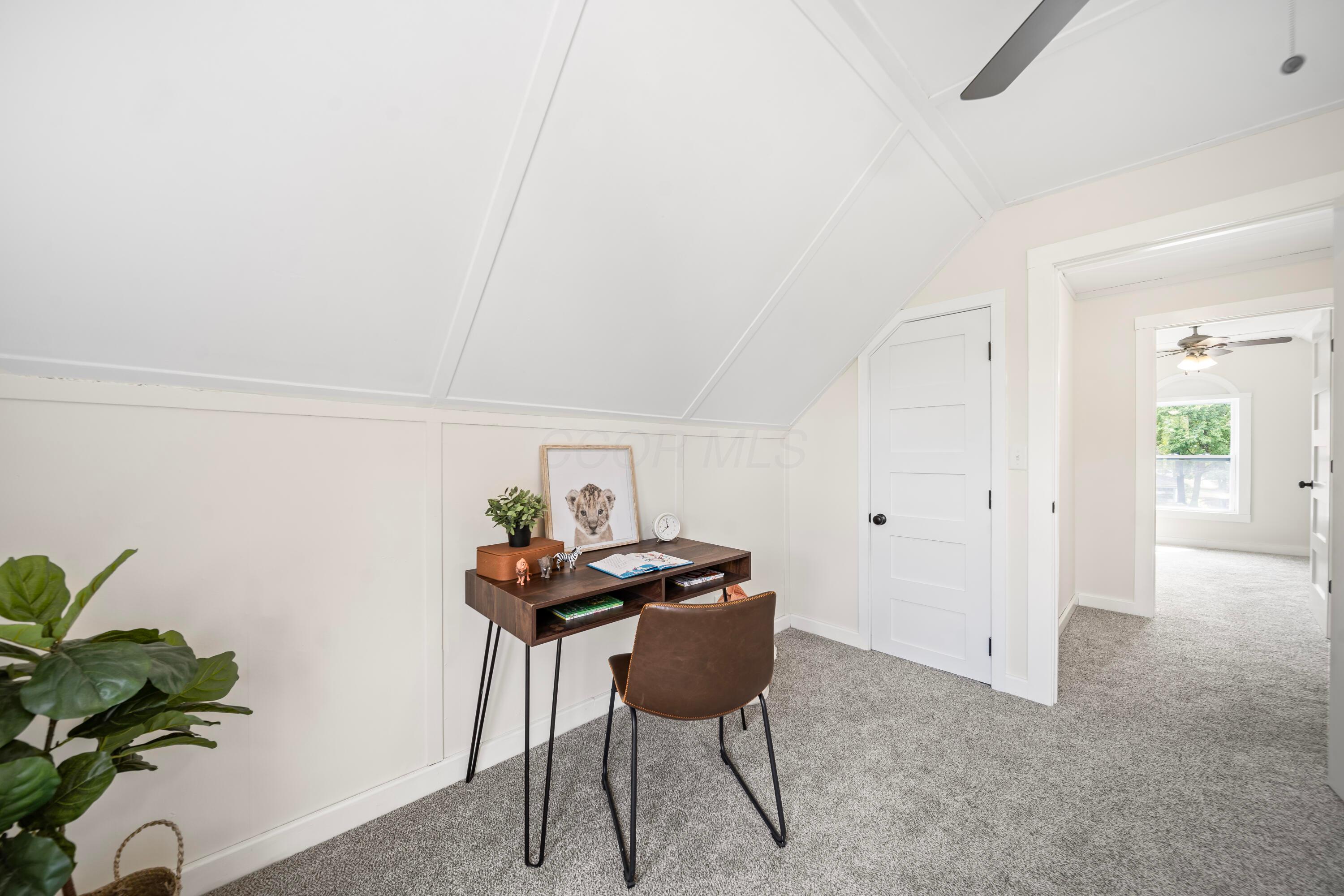 24 W Bomford Street