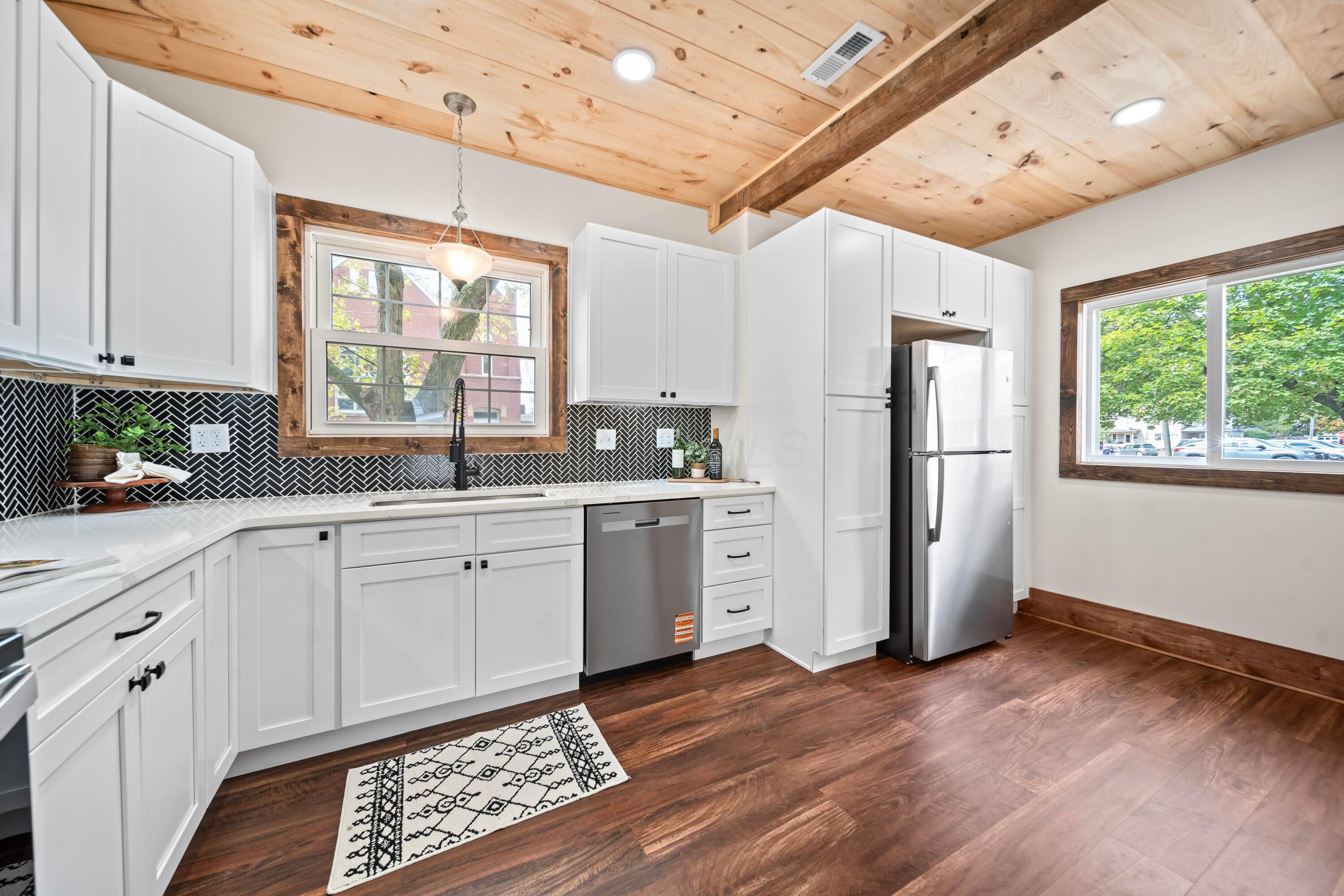 24 W Bomford Street